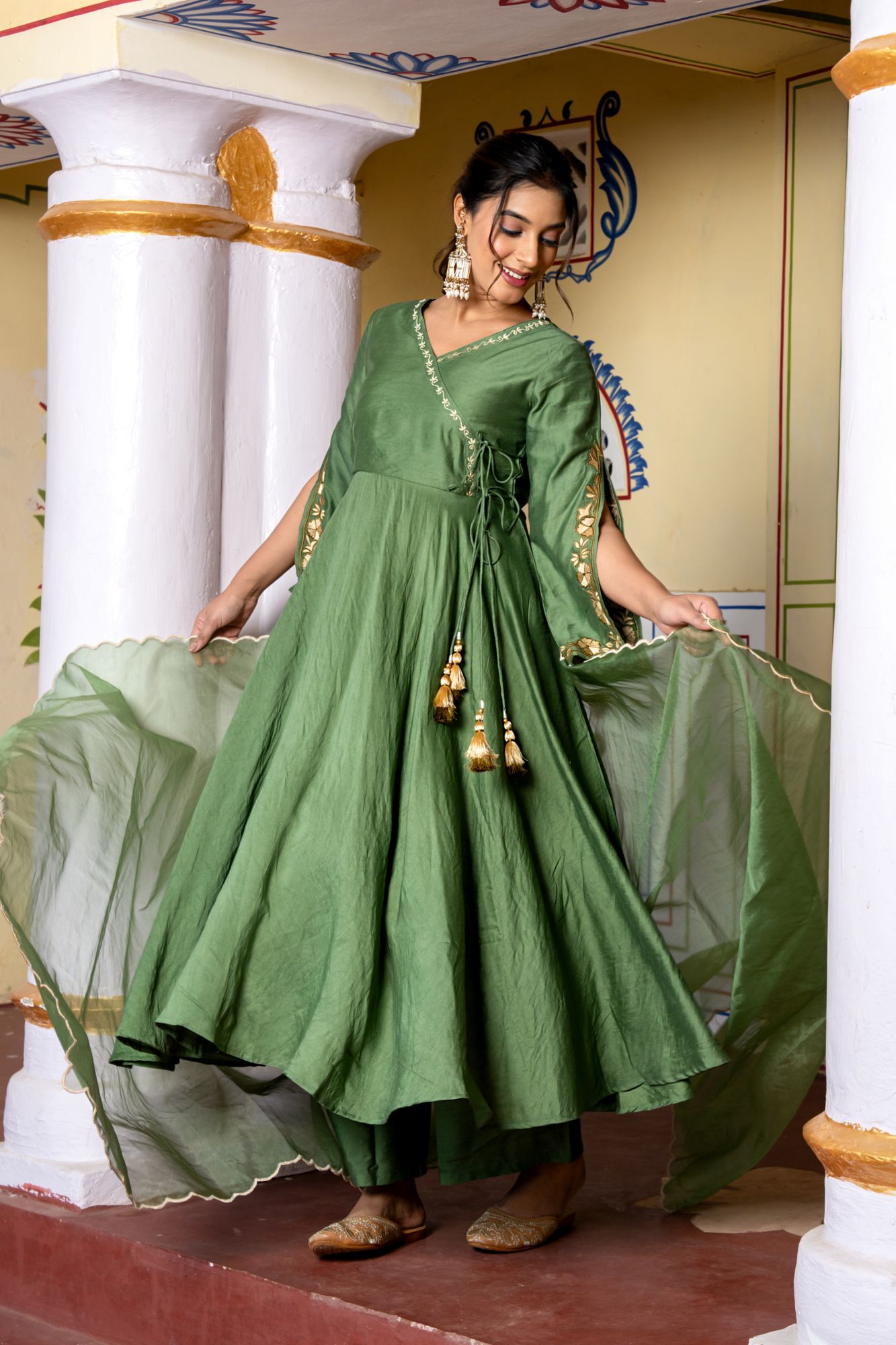 LUXE CHANDERI EMBROIDERY SUIT SET