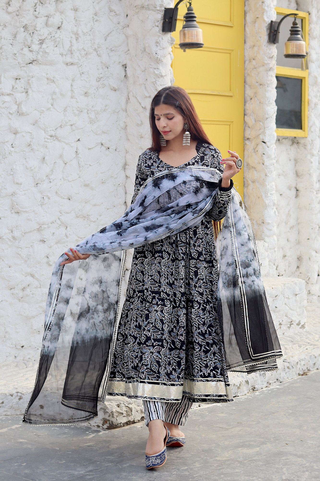 BLACK HAND BLOCK GOTA SUIT SET