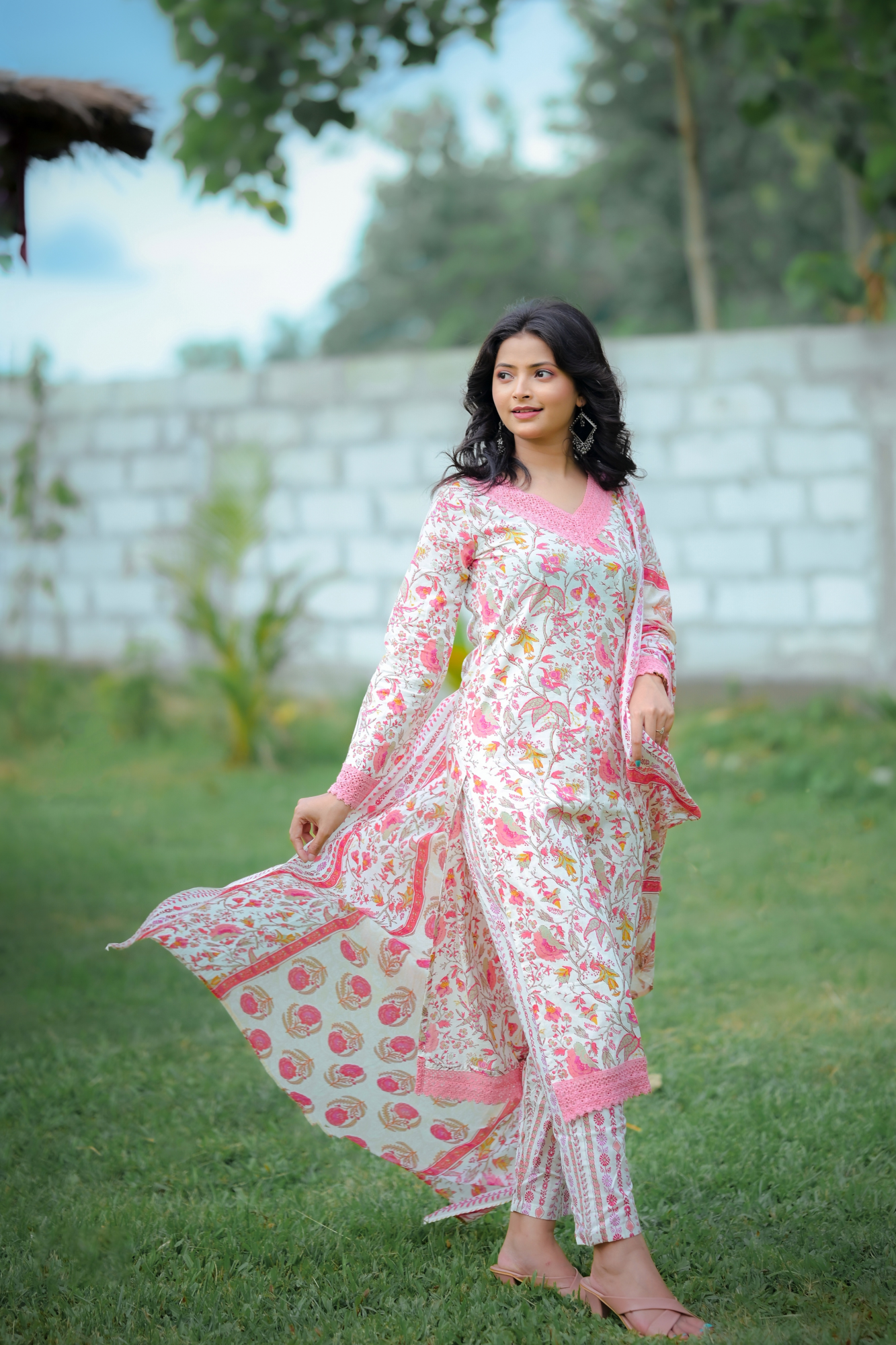 WHITE VERSATILE KURTA SET