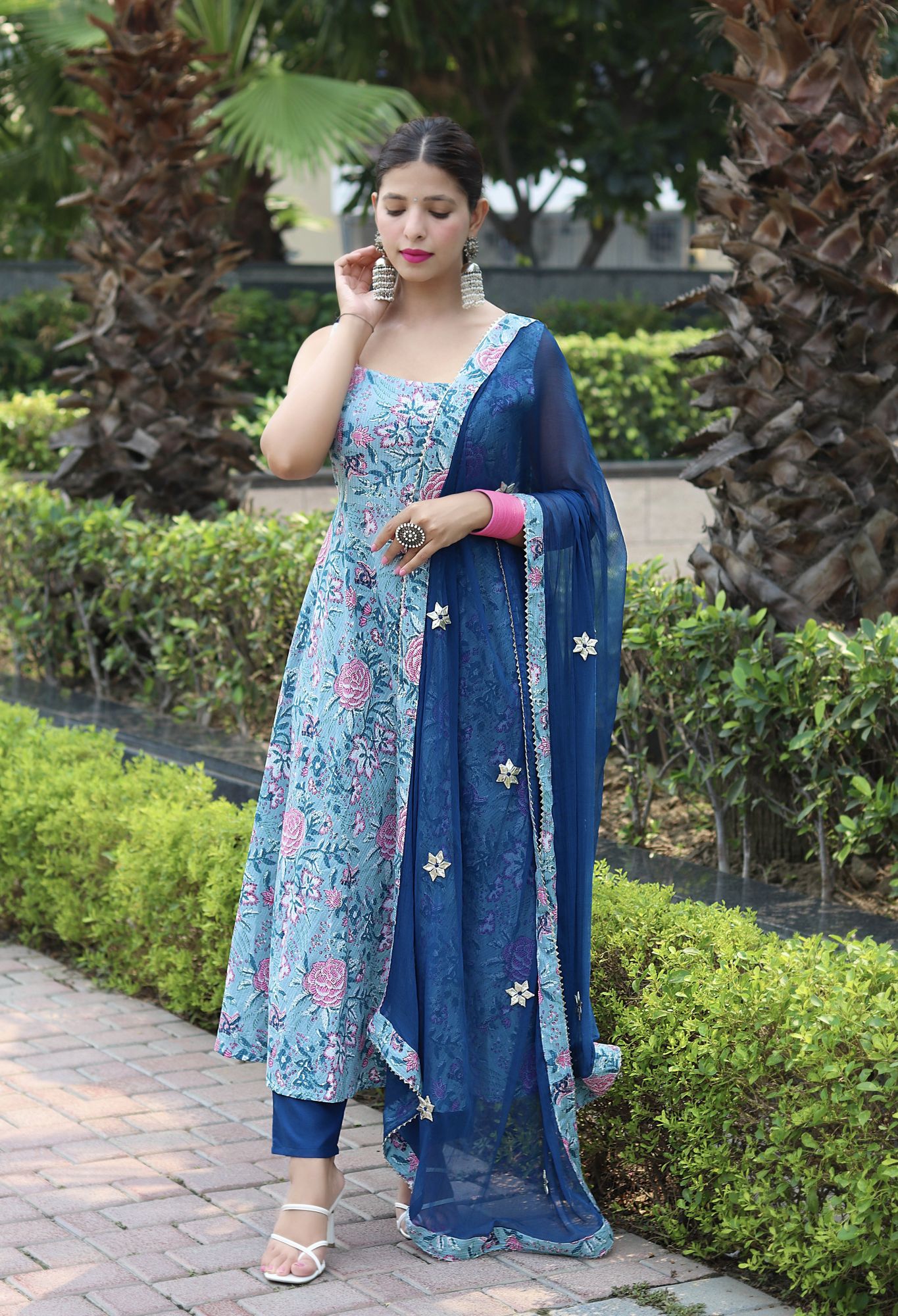 COTTON KANTHA FLORAL JAAL SUIT SET