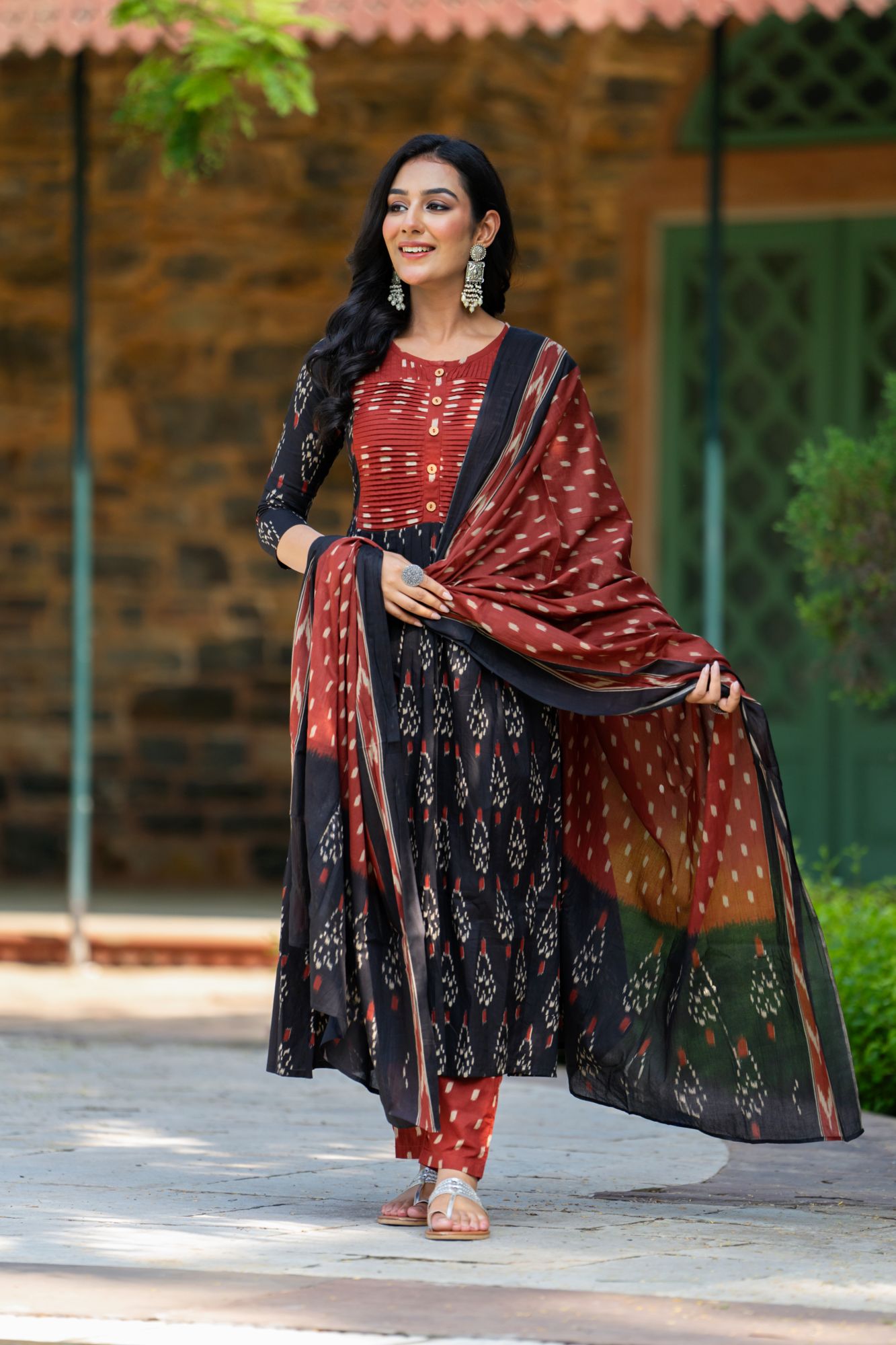 BLACK MODERN FLAIR KURTA SET