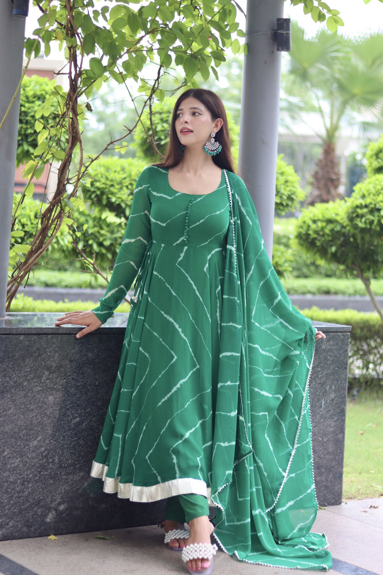 OLIVE GEORGETTE LEHERIYA SUIT SET