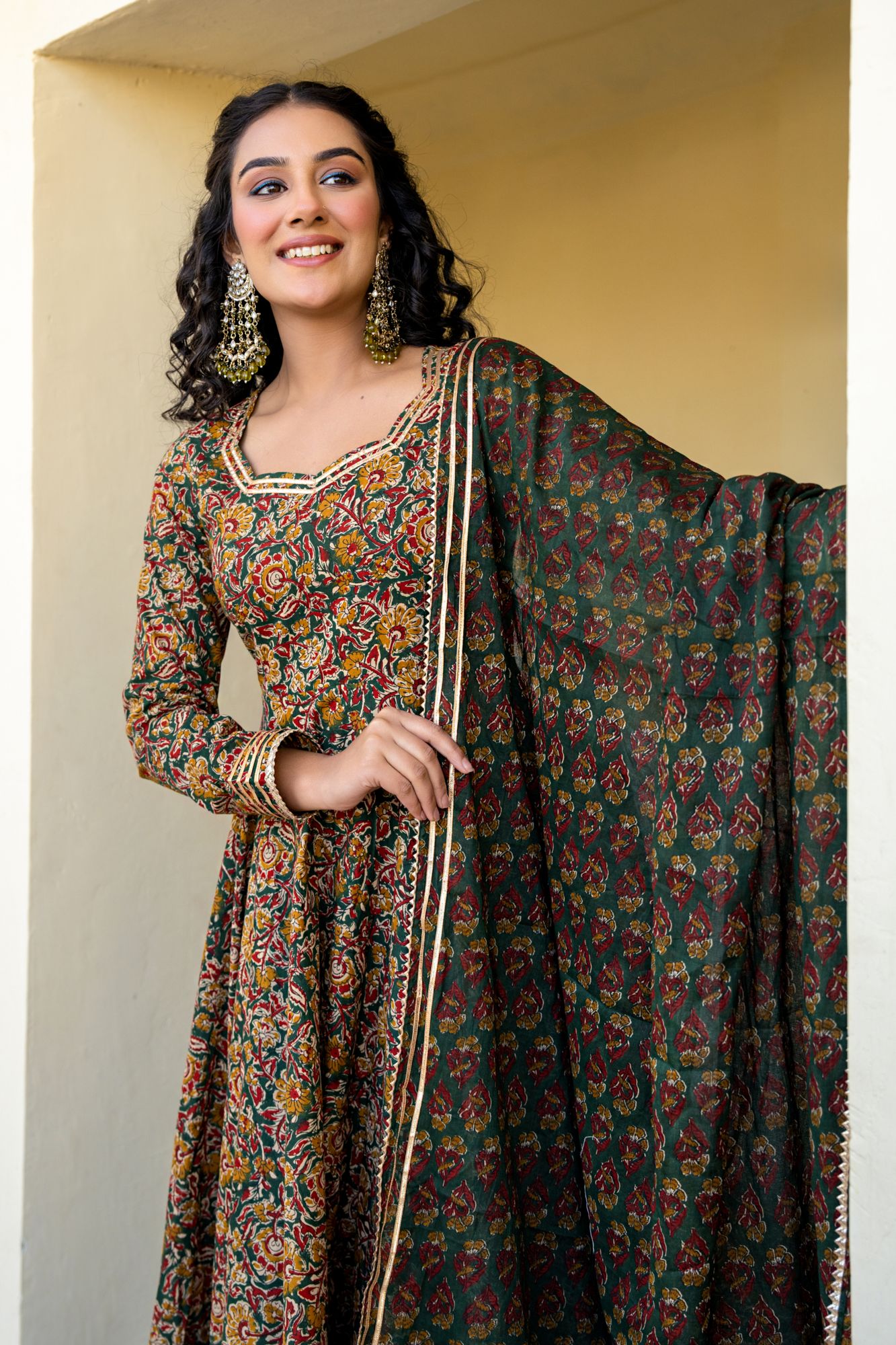 VINTERRA COTTON FRILLED SUIT SET