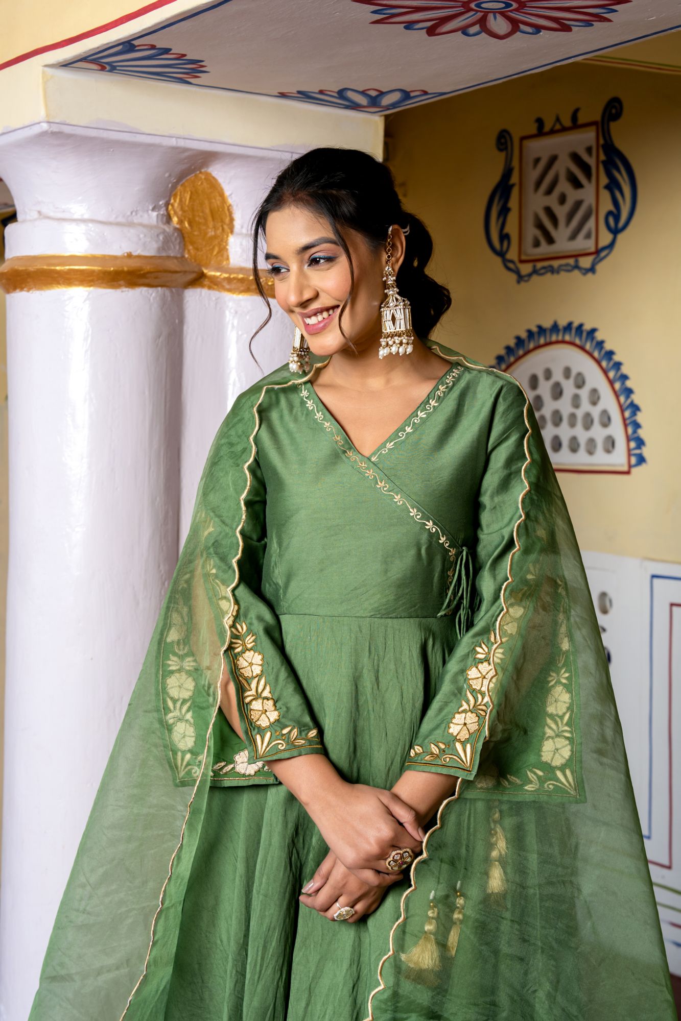 LUXE CHANDERI EMBROIDERY SUIT SET