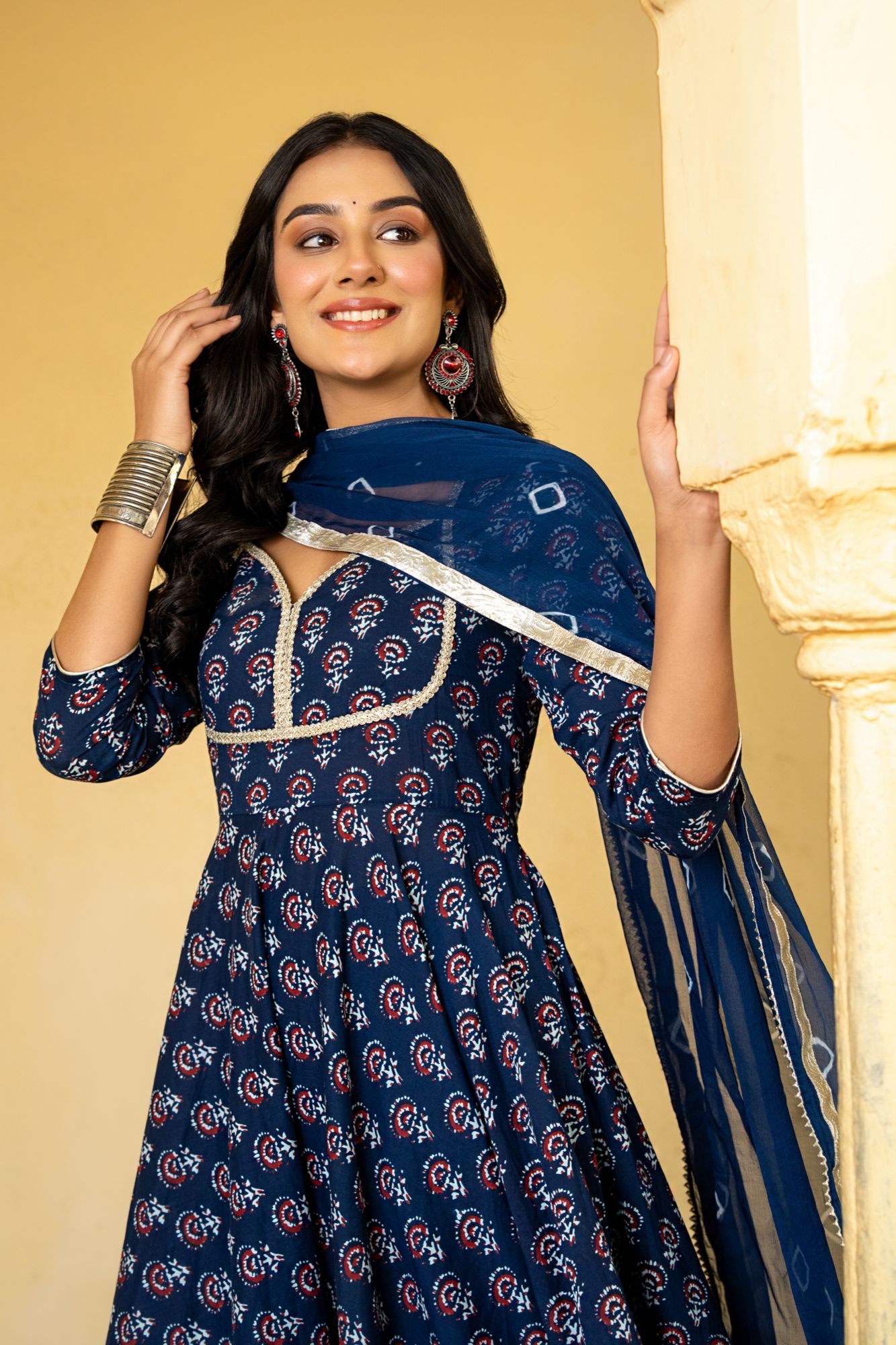 NAVY BLUE FLORAL SPLENDOR SUIT SET