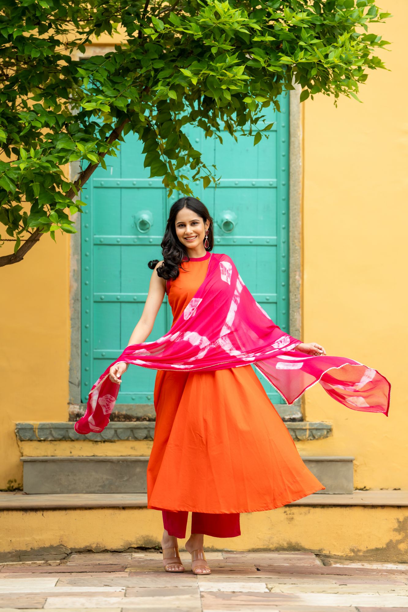 ORANGE CLASSIC CHARM SUIT SET