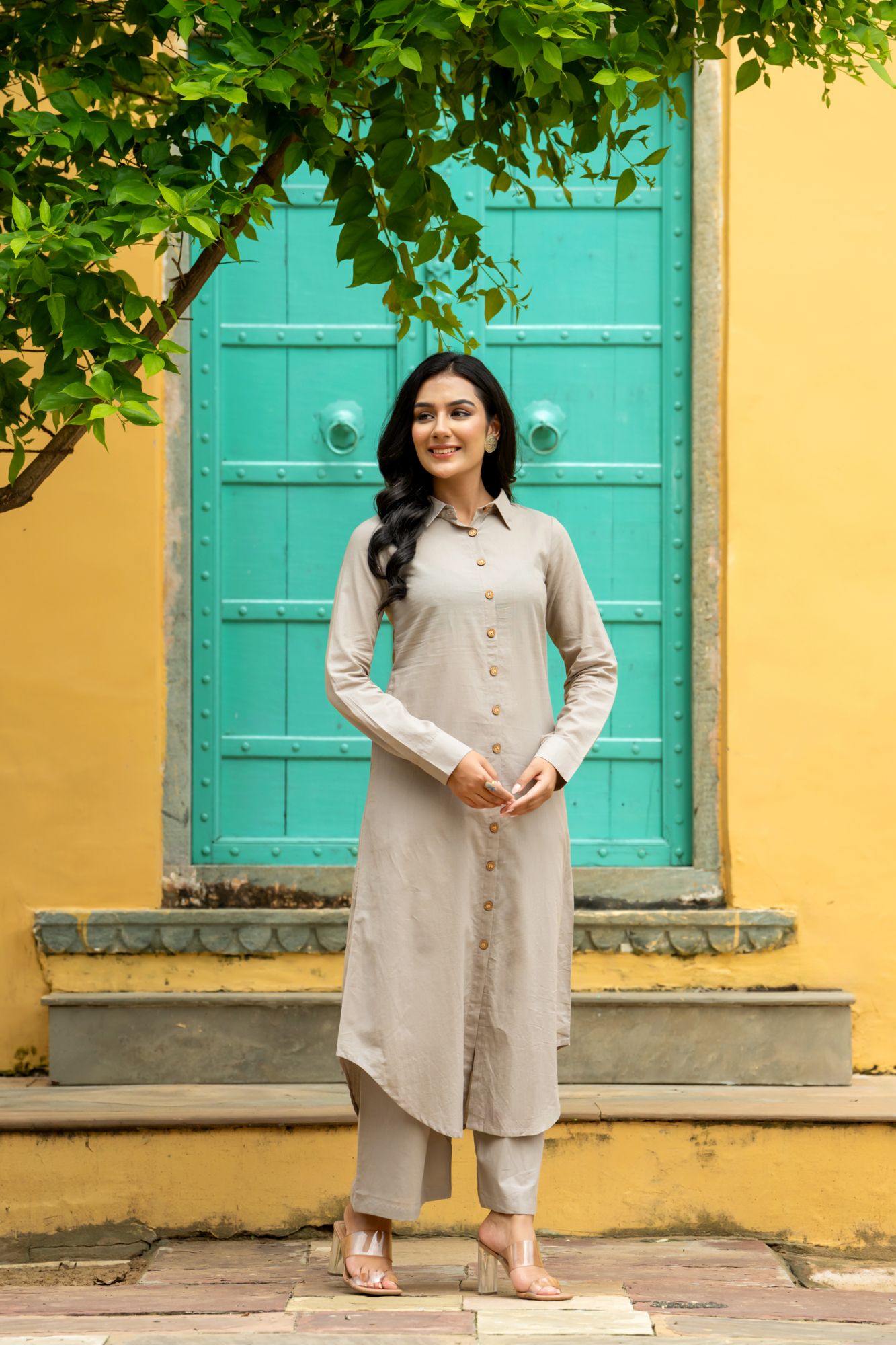 MODERN ELEGANCE GREY KURTA SET
