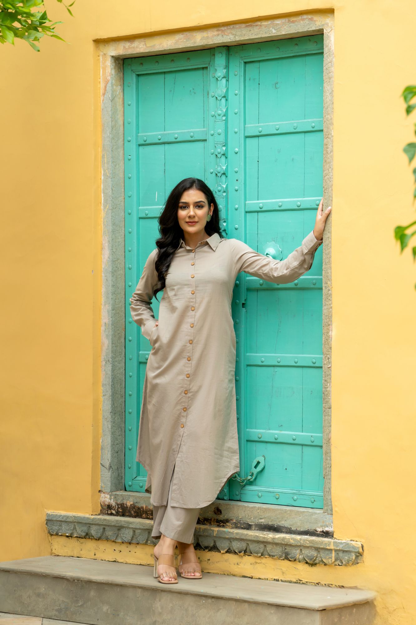 MODERN ELEGANCE GREY KURTA SET