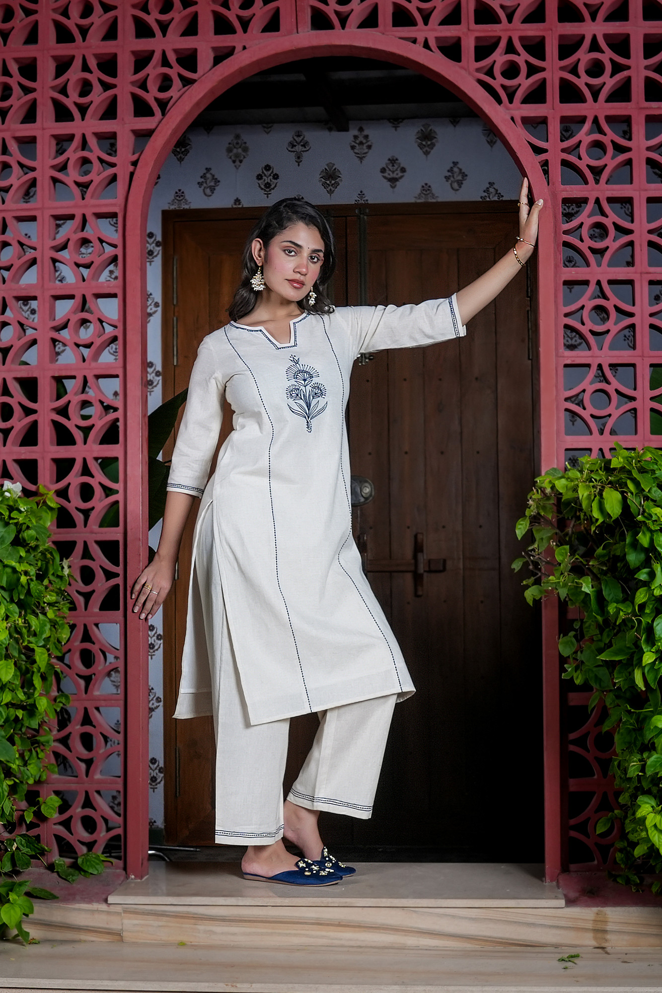 CREAM KAMAL EMBROIDERED SET