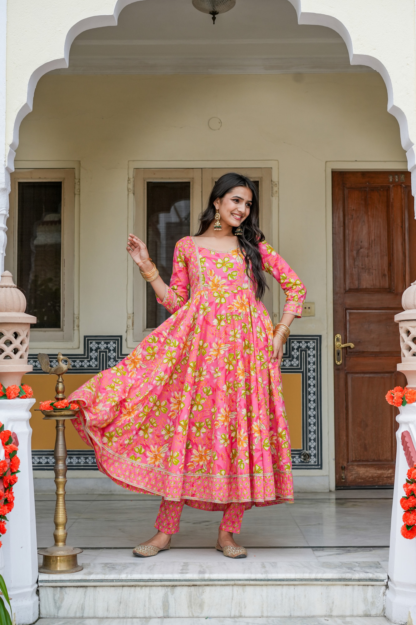 PEACH BLOOM LACE EMBELLISHED SUIT SET