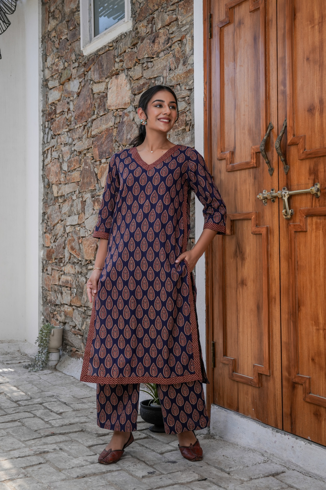 NEELAM VASTRA COTTON SUIT