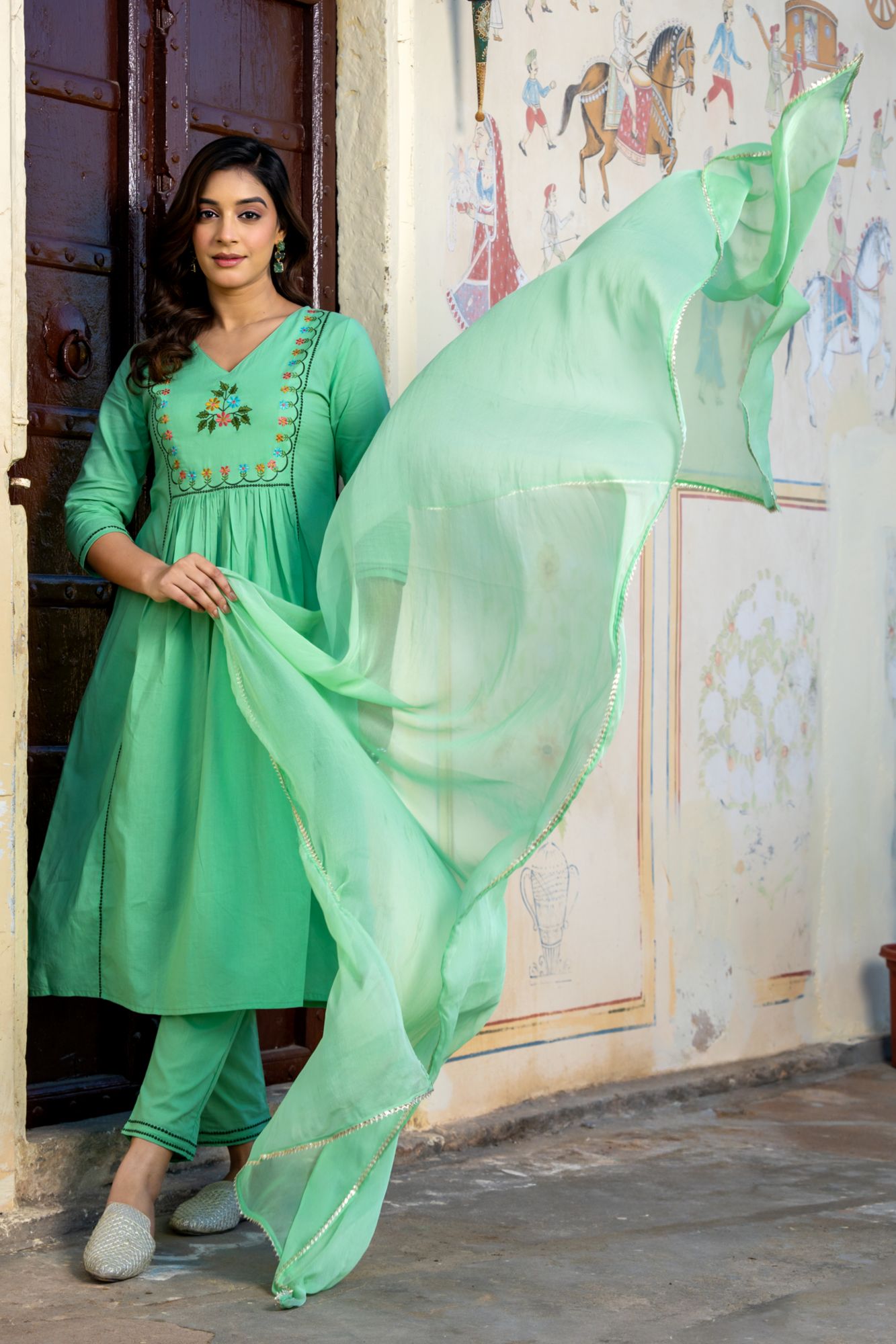 EMERA COTTON EMBROIDERED KURTA SET