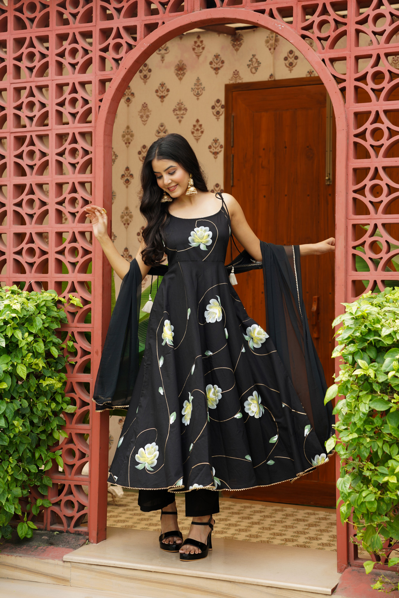 NOIROAINT BLACK HANDPAINT ANARKALI SET