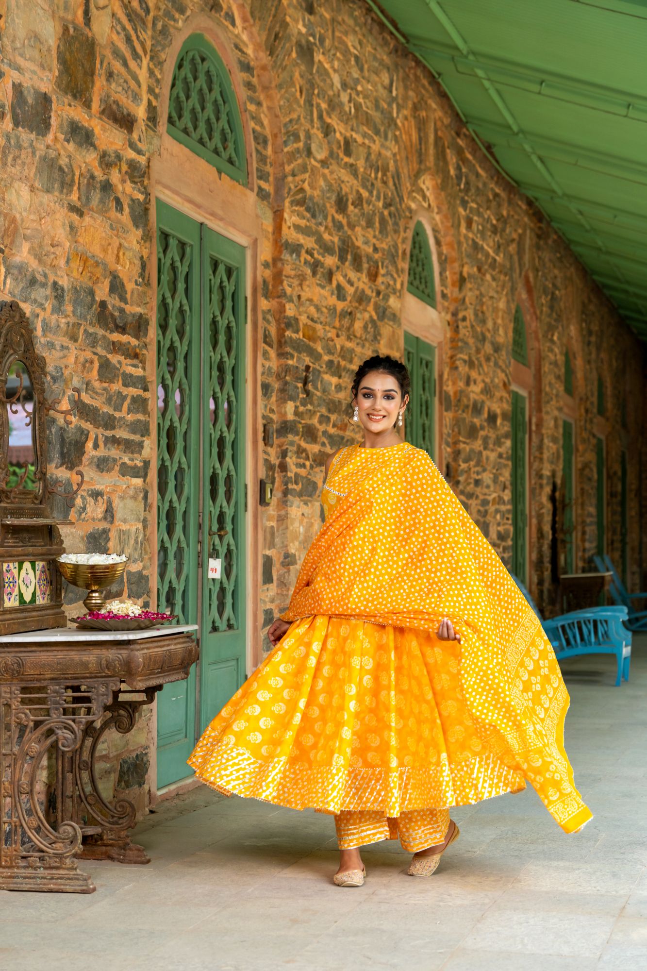 YELLOW GLOW MIRROR ANARKALI SET