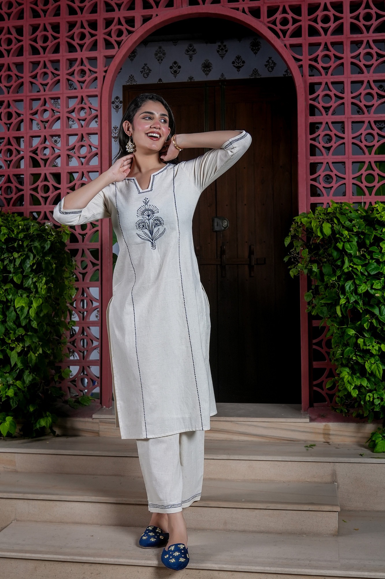 CREAM KAMAL EMBROIDERED SET