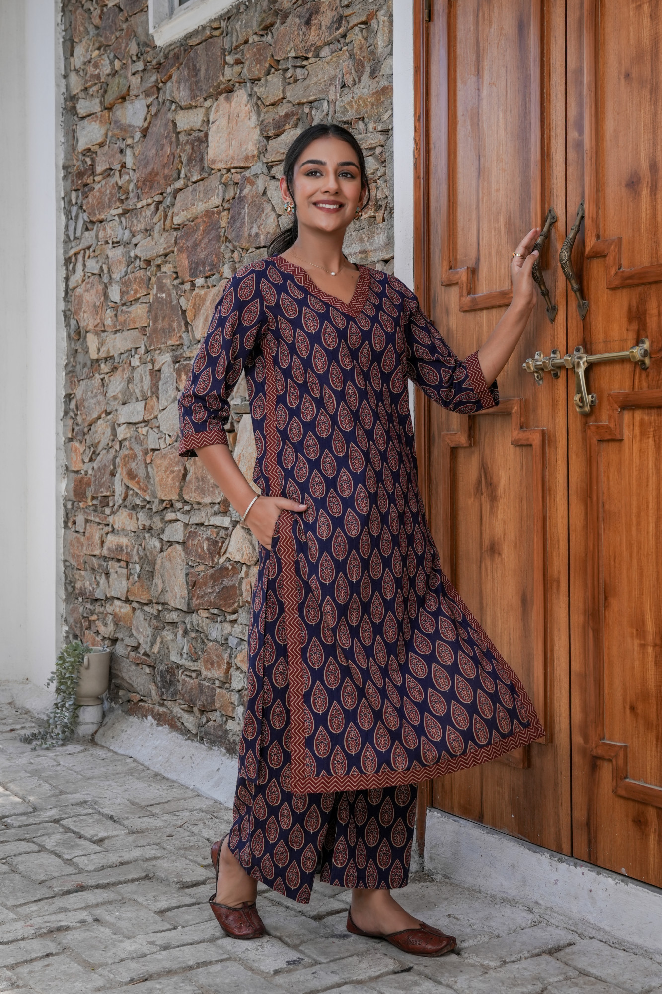 NEELAM VASTRA COTTON SUIT