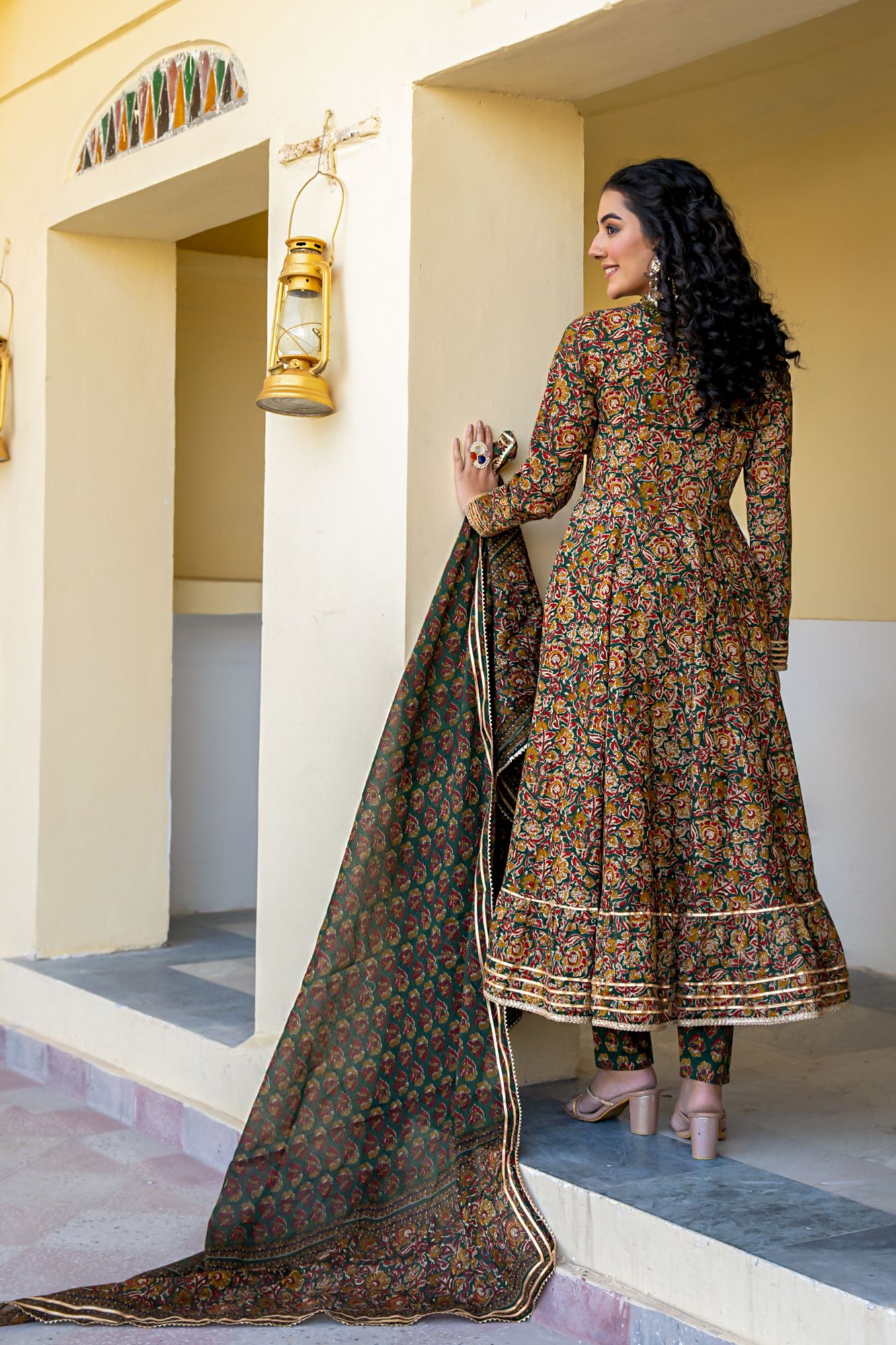 VINTERRA COTTON FRILLED SUIT SET