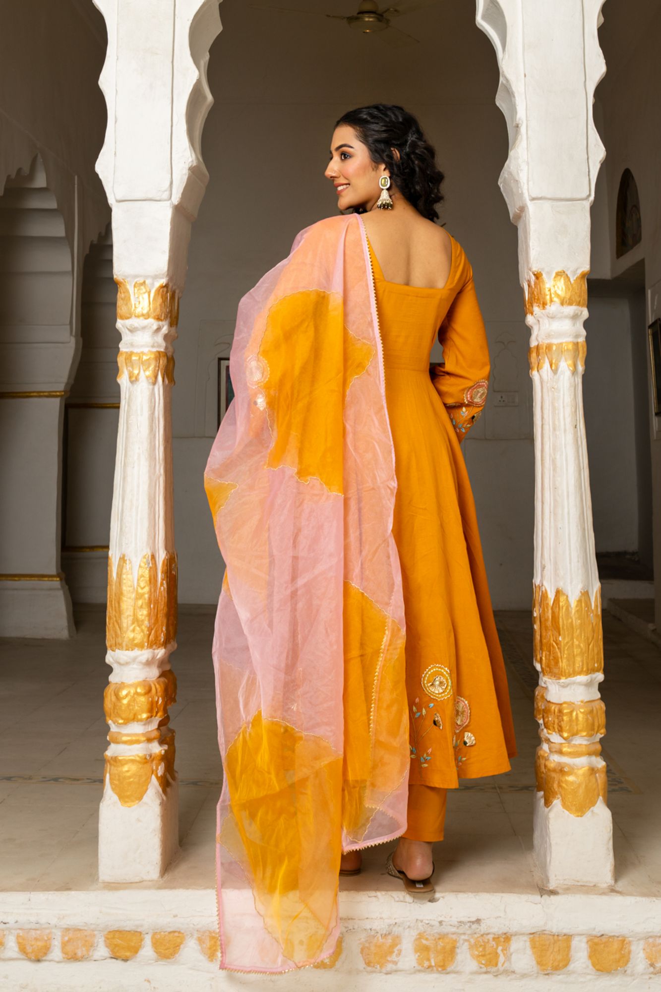 SUNEHRI COTTON HANDWORK SUIT SET