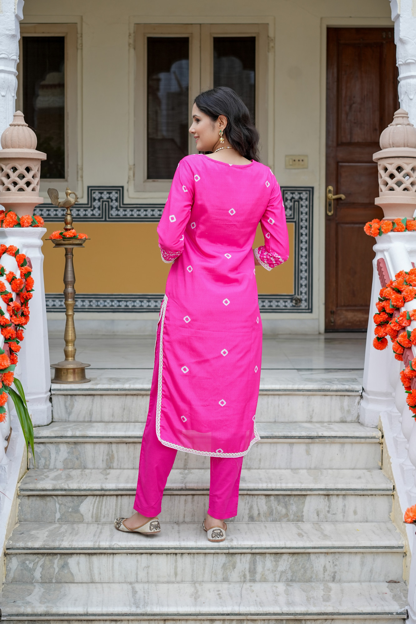 GULRANG LEHERIYA EMBELLISHED KURTA SET
