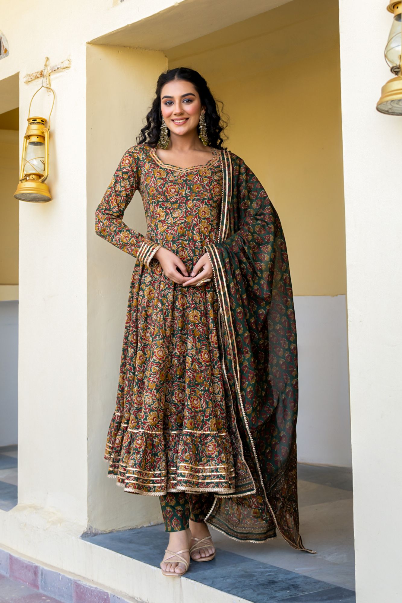 VINTERRA COTTON FRILLED SUIT SET