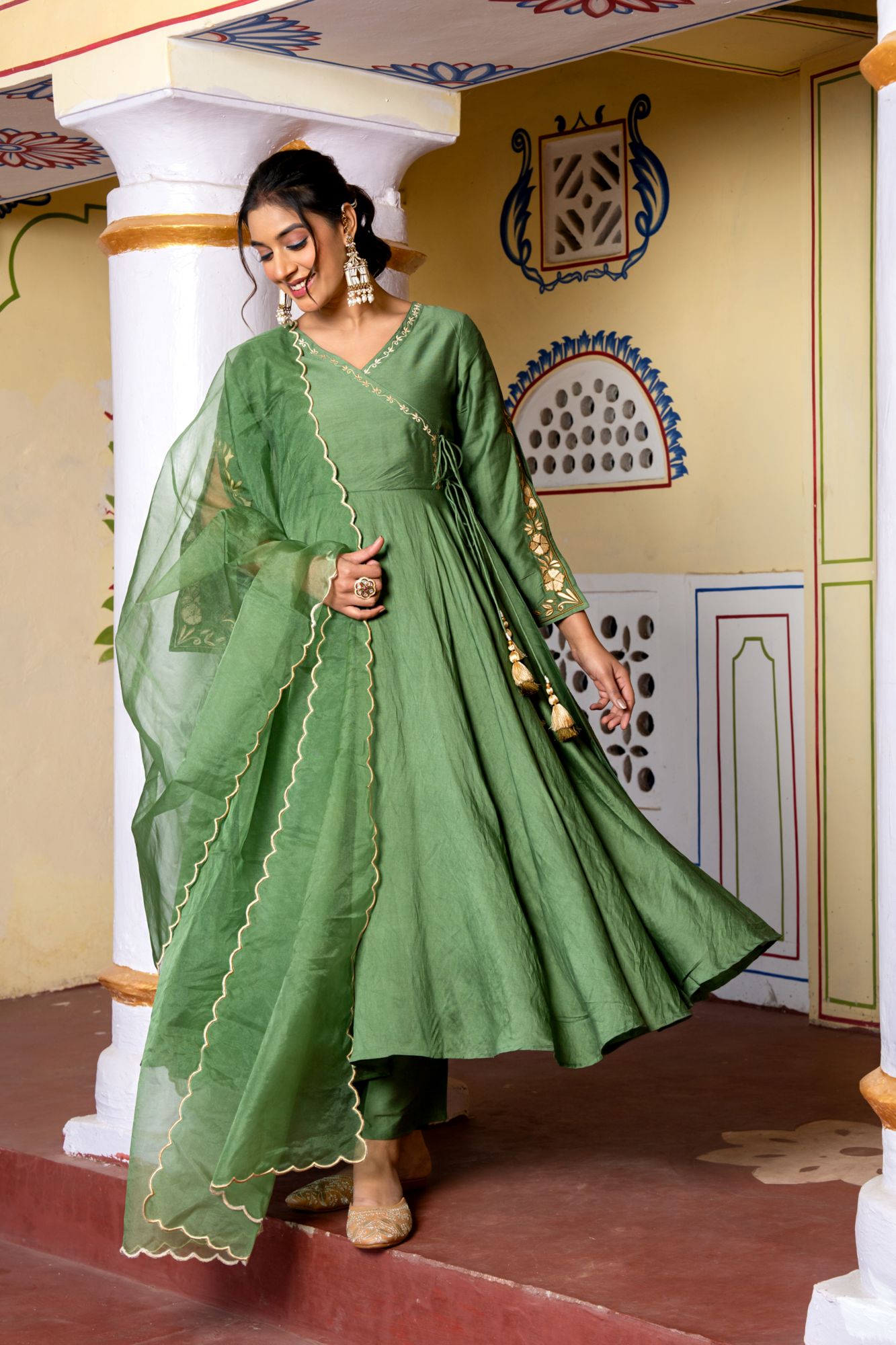 LUXE CHANDERI EMBROIDERY SUIT SET