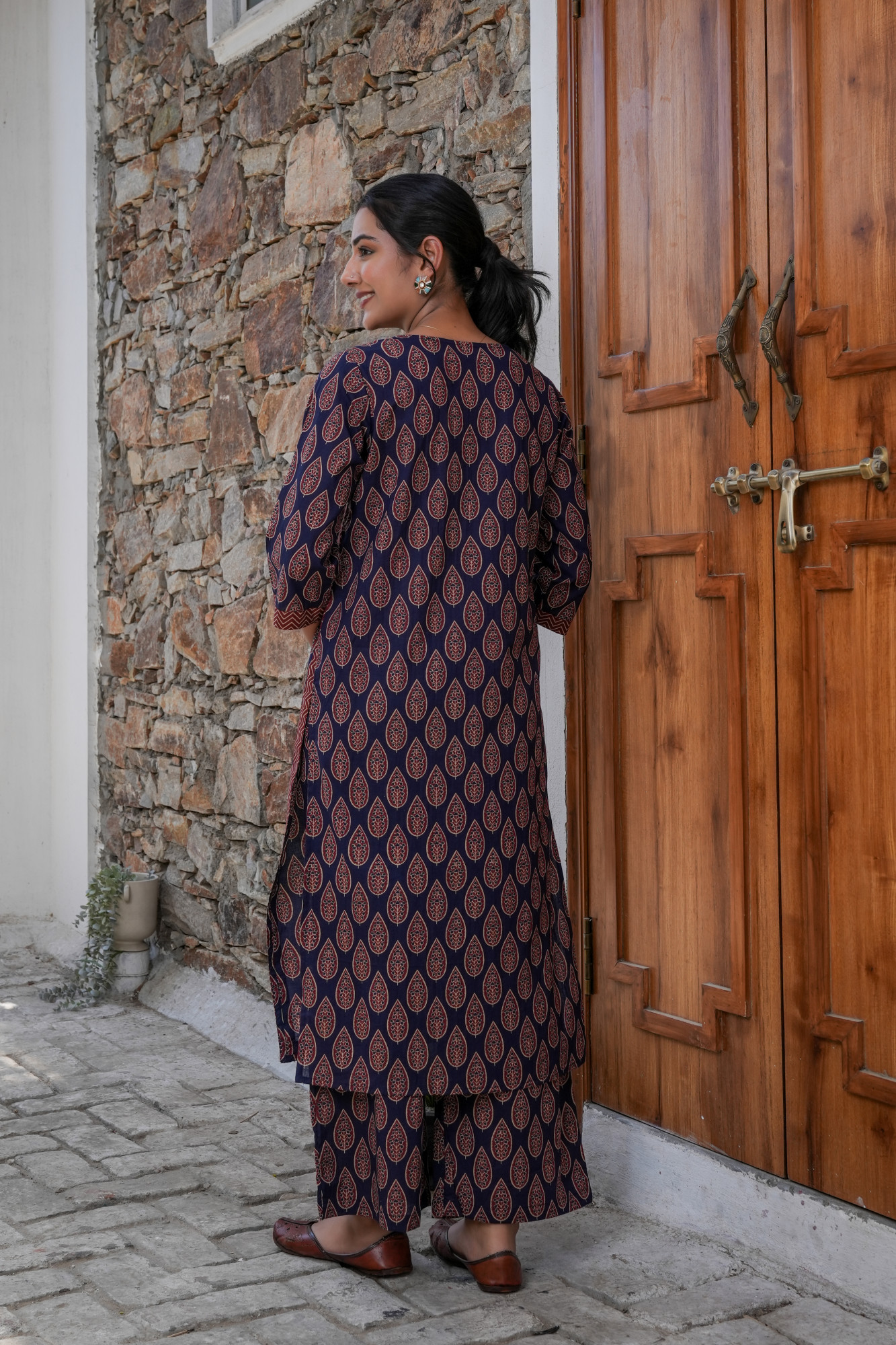 NEELAM VASTRA COTTON SUIT