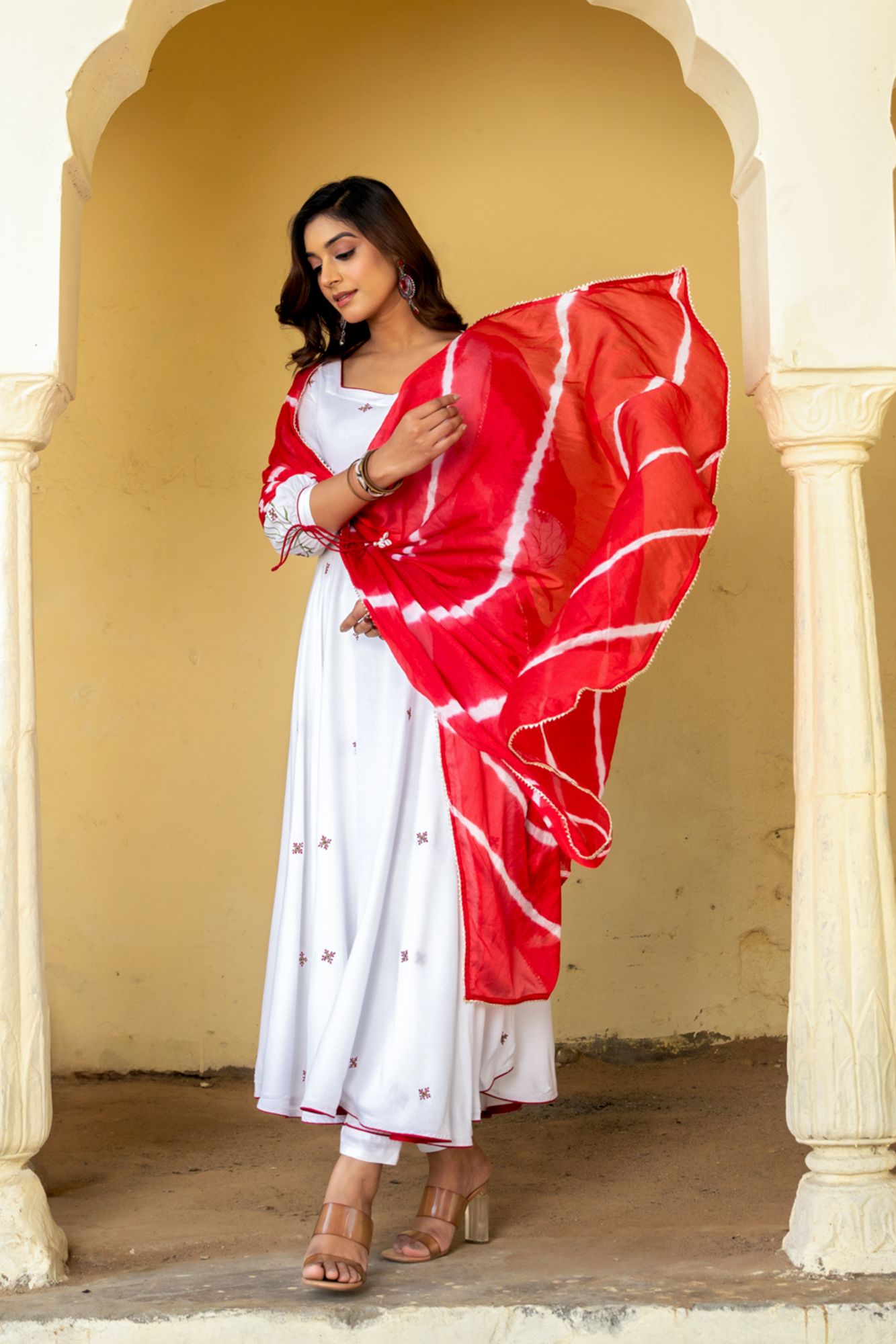 LEHERIANA EMBROIDERED SUIT SET