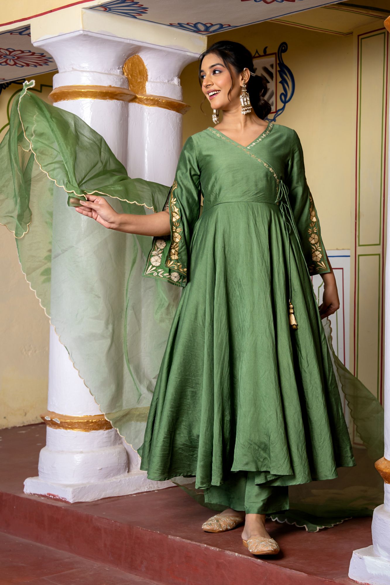 LUXE CHANDERI EMBROIDERY SUIT SET