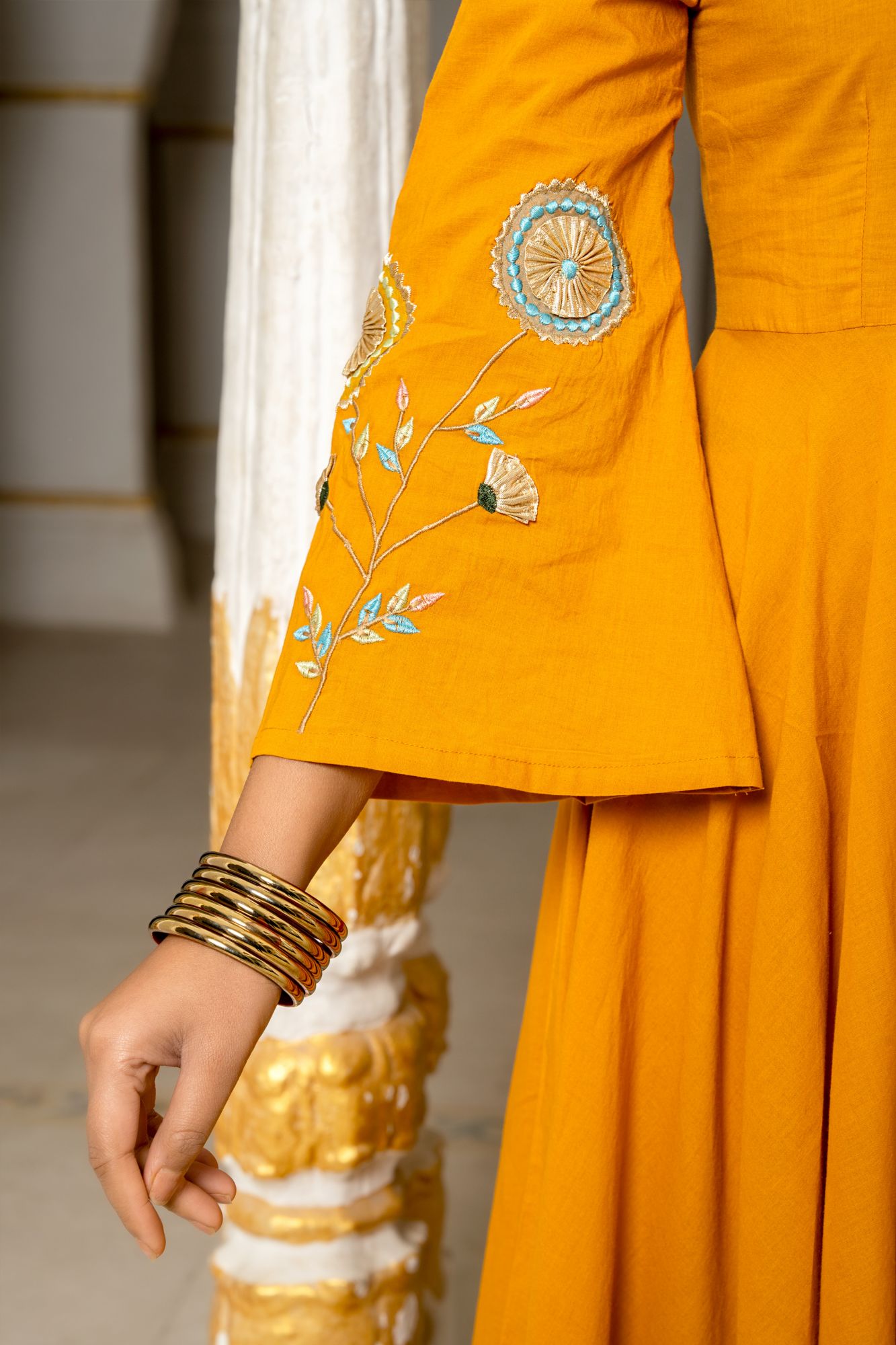 SUNEHRI COTTON HANDWORK SUIT SET