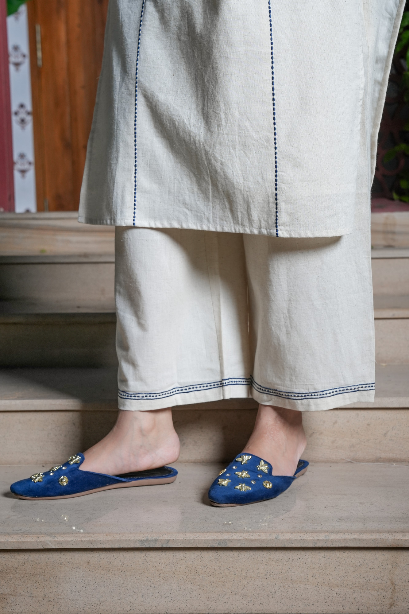 CREAM KAMAL EMBROIDERED SET