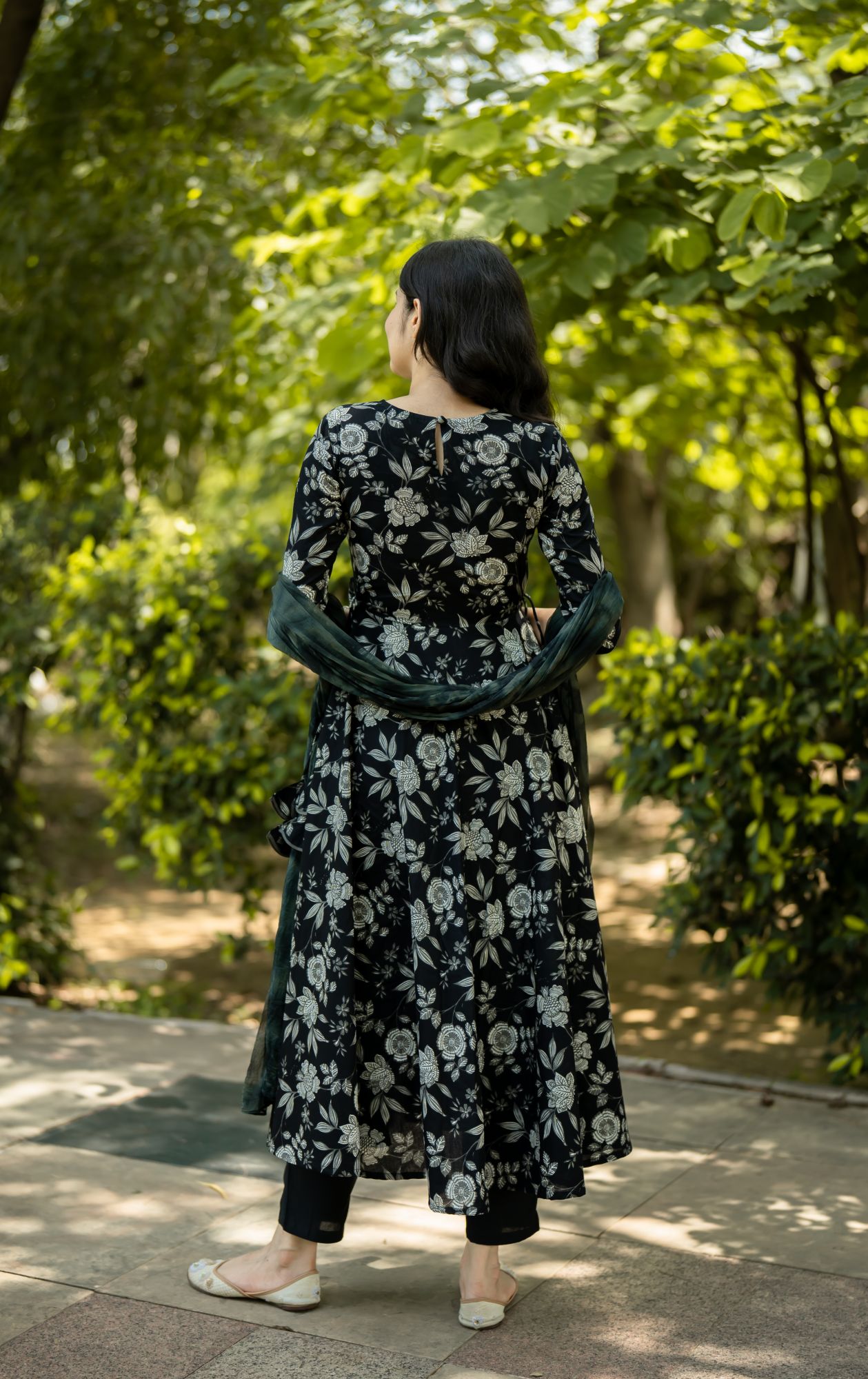 BLACK COTTON FLORAL SUIT SET