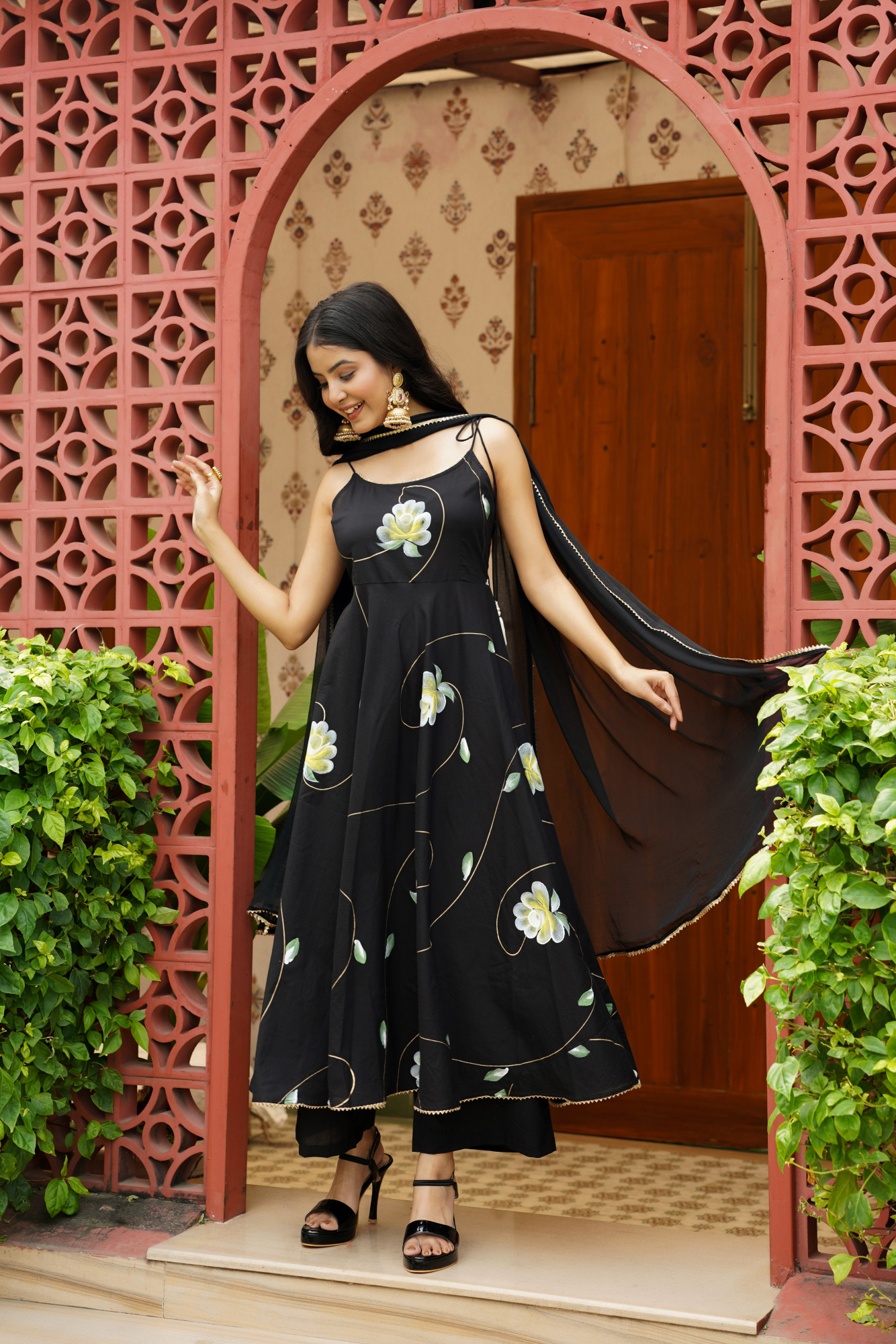 NOIROAINT BLACK HANDPAINT ANARKALI SET