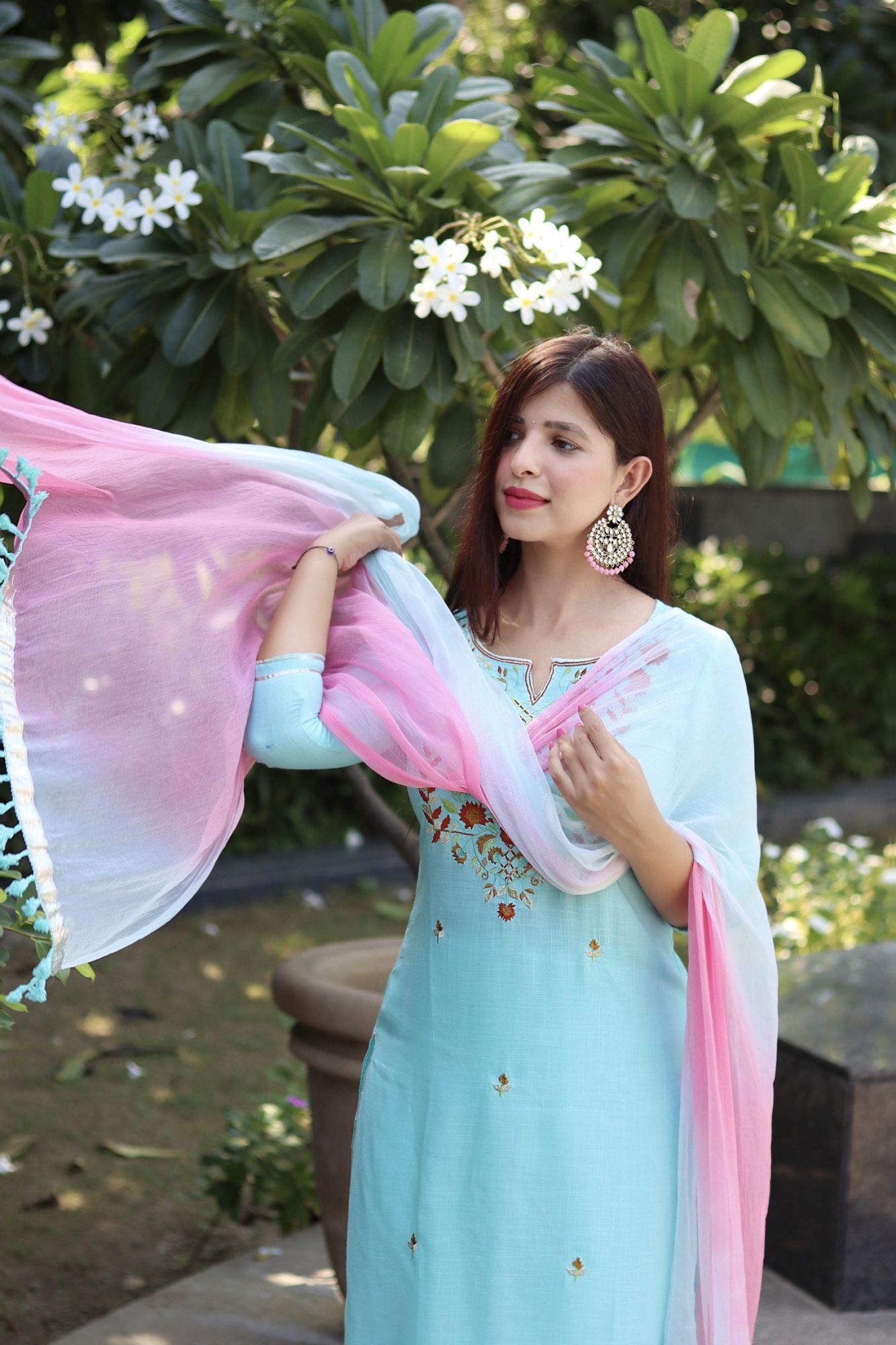 TURQUOISE EMBROIDERED KURTA SET