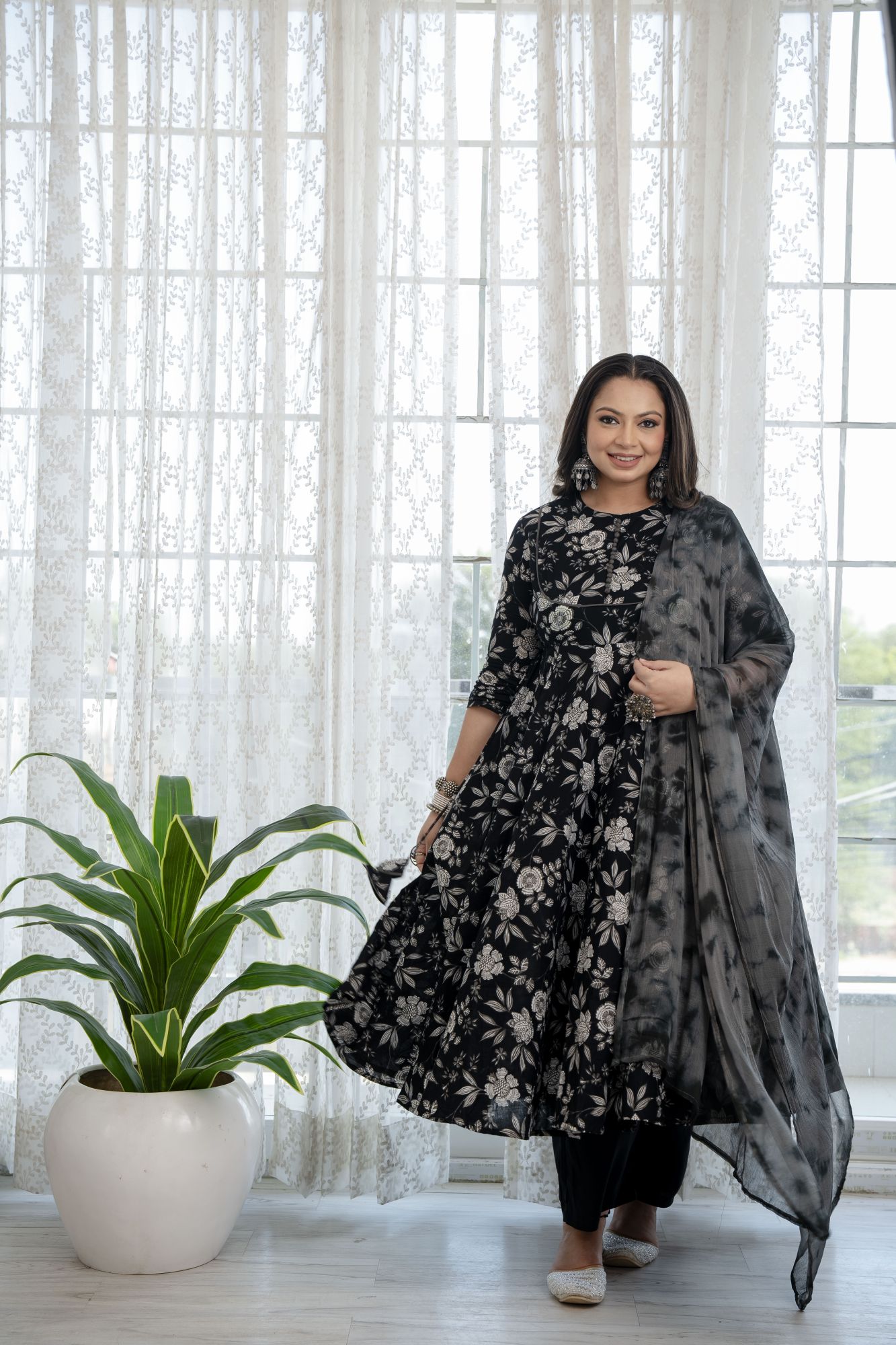 BLACK COTTON FLORAL SUIT SET