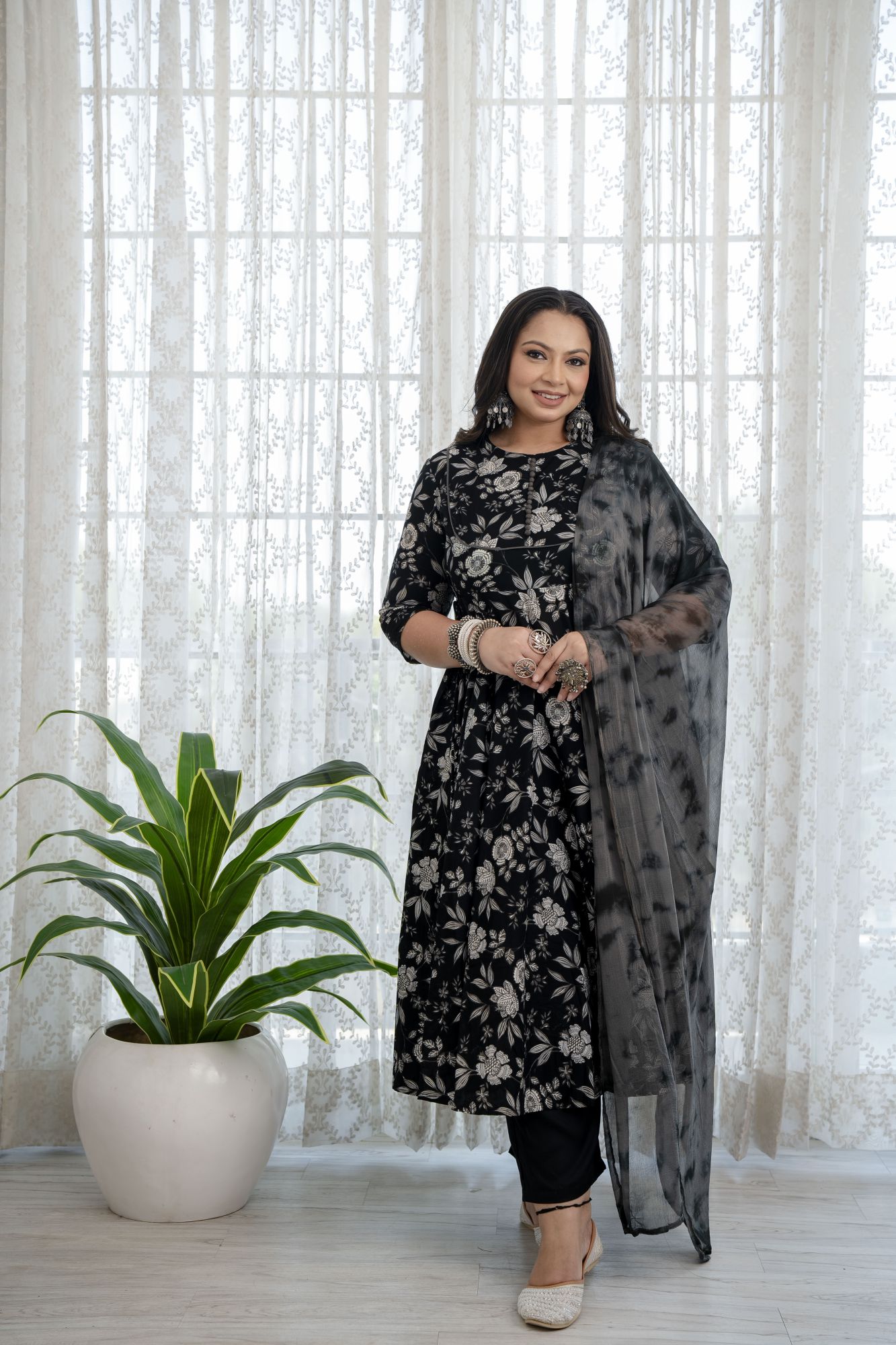 BLACK COTTON FLORAL SUIT SET