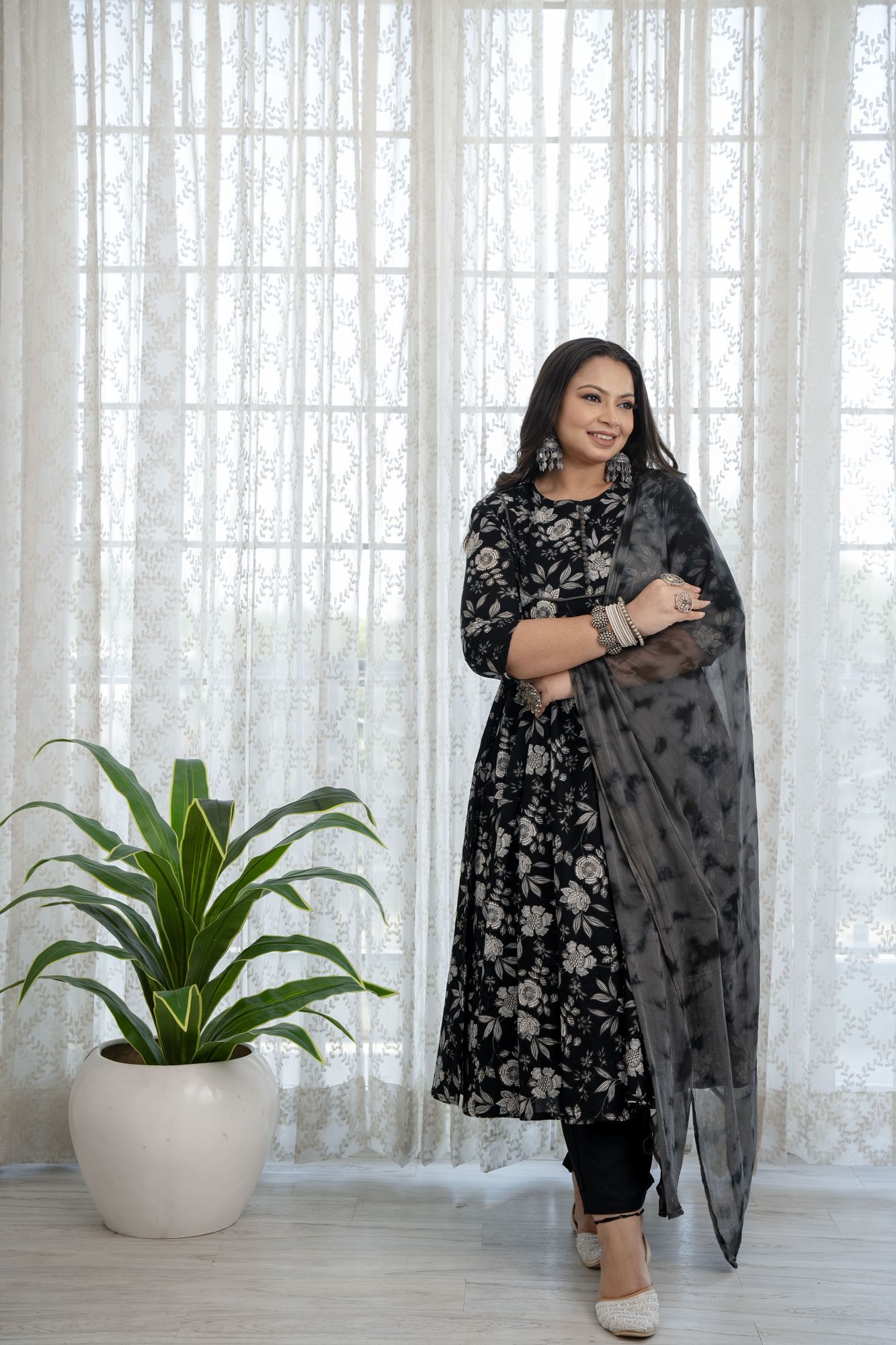 BLACK COTTON FLORAL SUIT SET