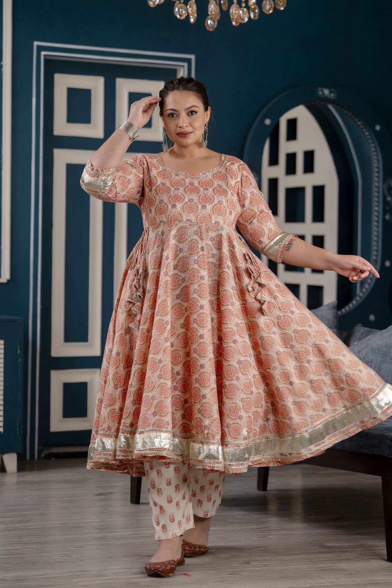 CREAM PRINTED GOTA PATTI SUIT SET