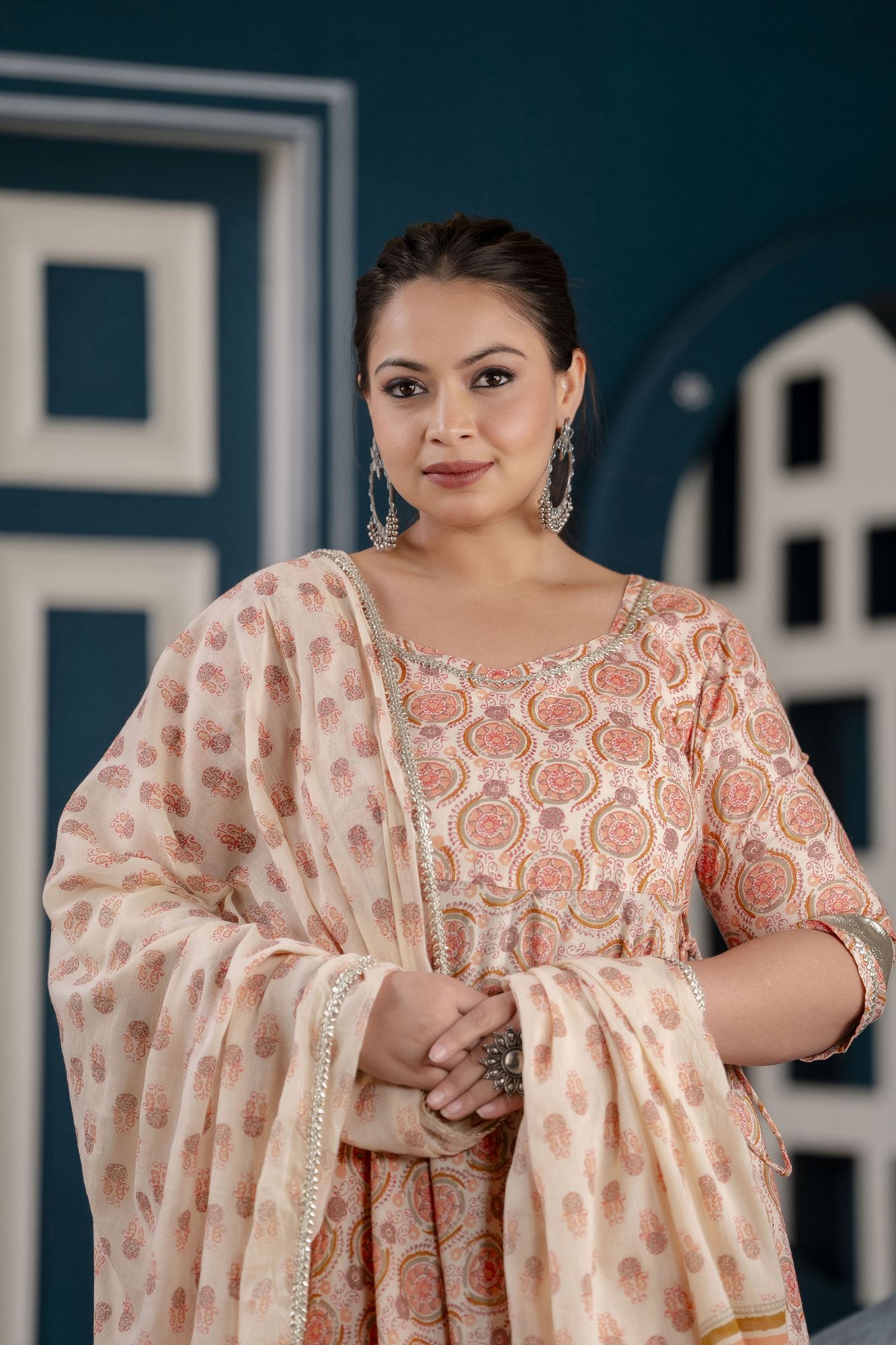 CREAM PRINTED GOTA PATTI SUIT SET