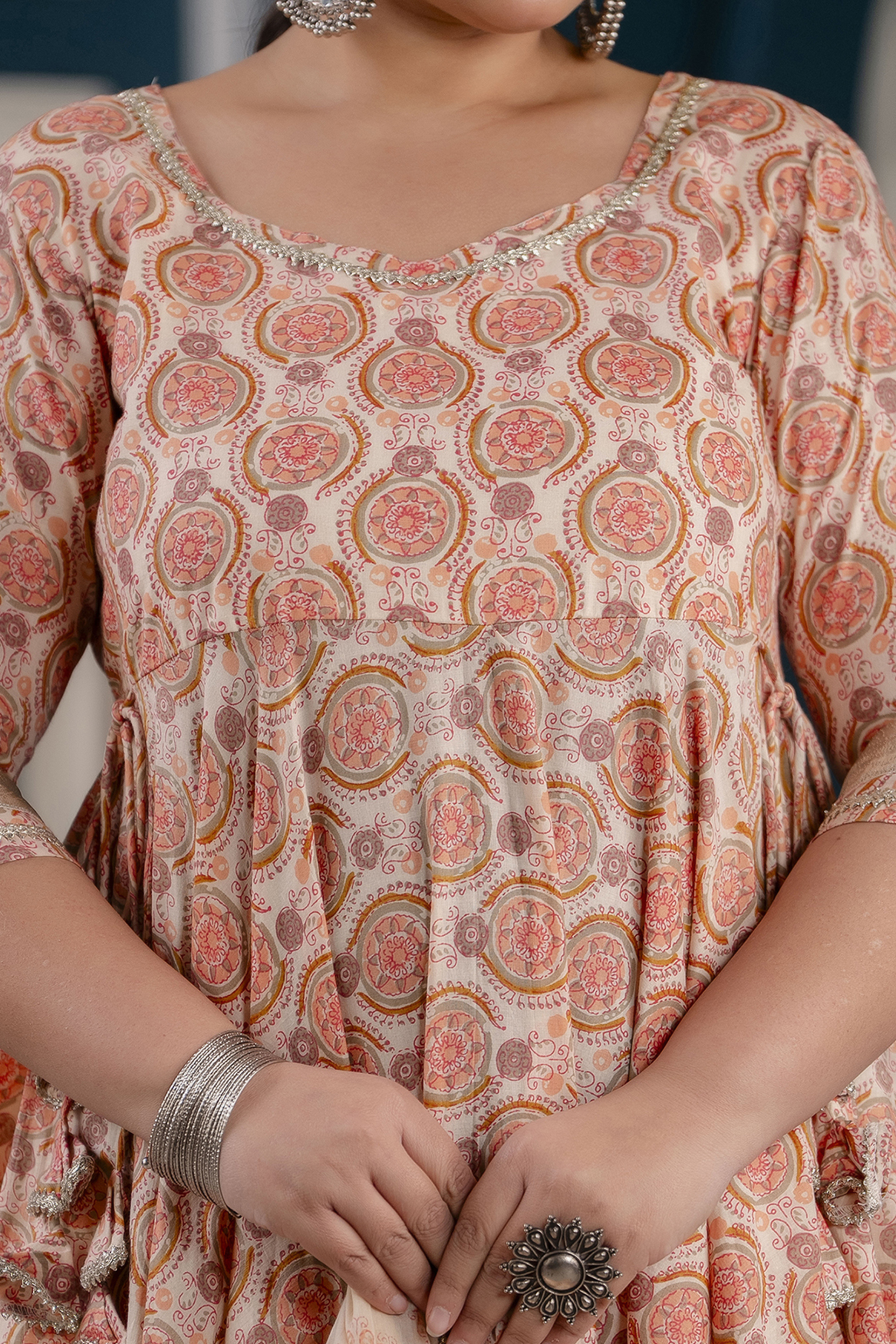 CREAM PRINTED GOTA PATTI SUIT SET