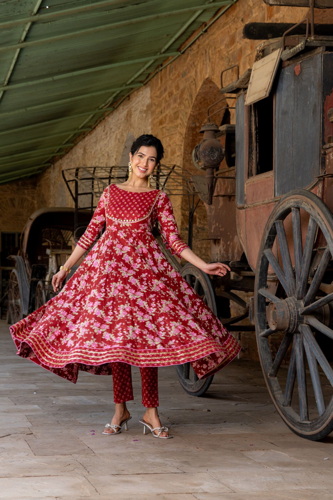 LUXE REFLECTIONS SUIT SET