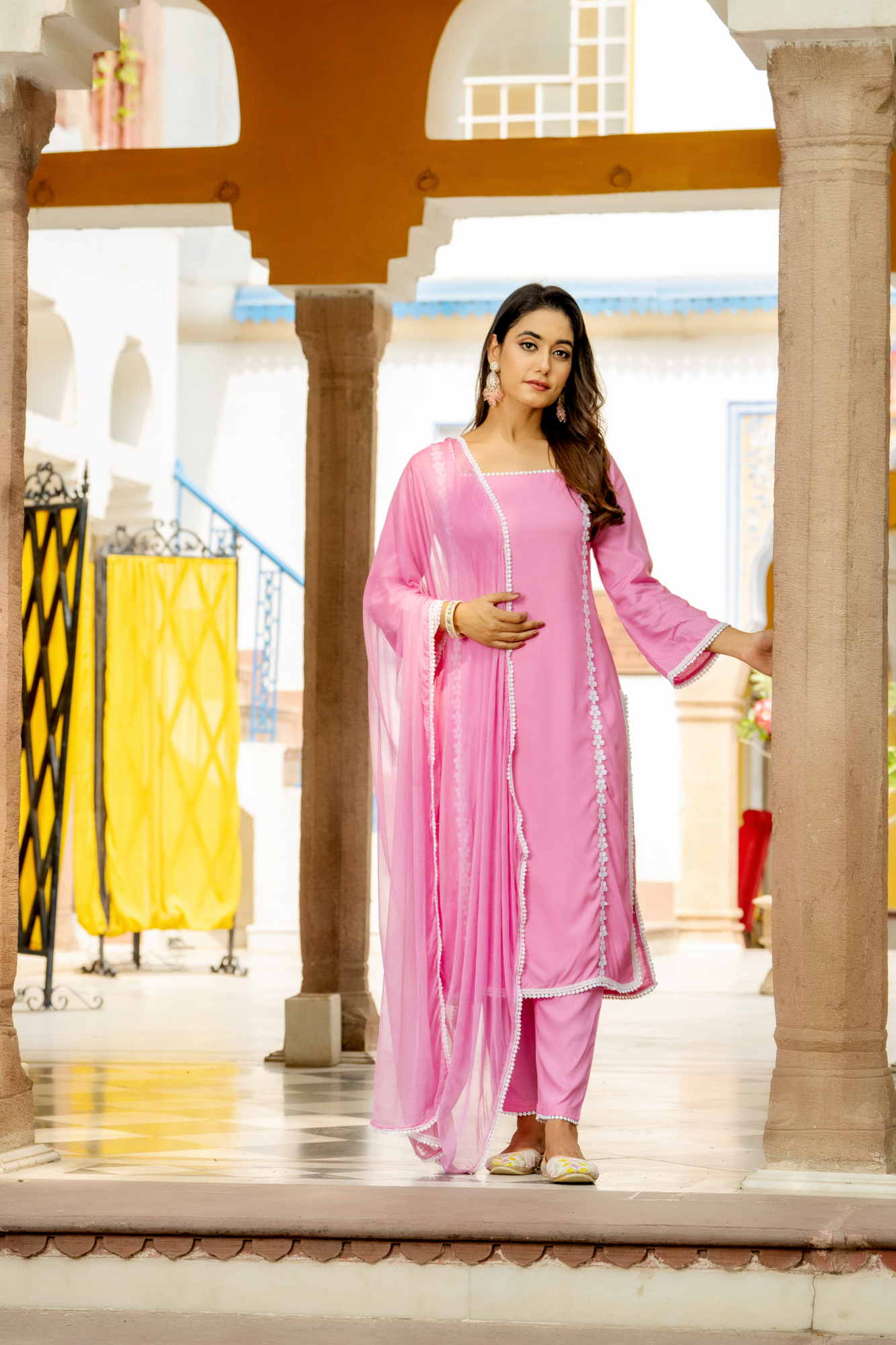 CLASSIC PINK LACE KURTA SET