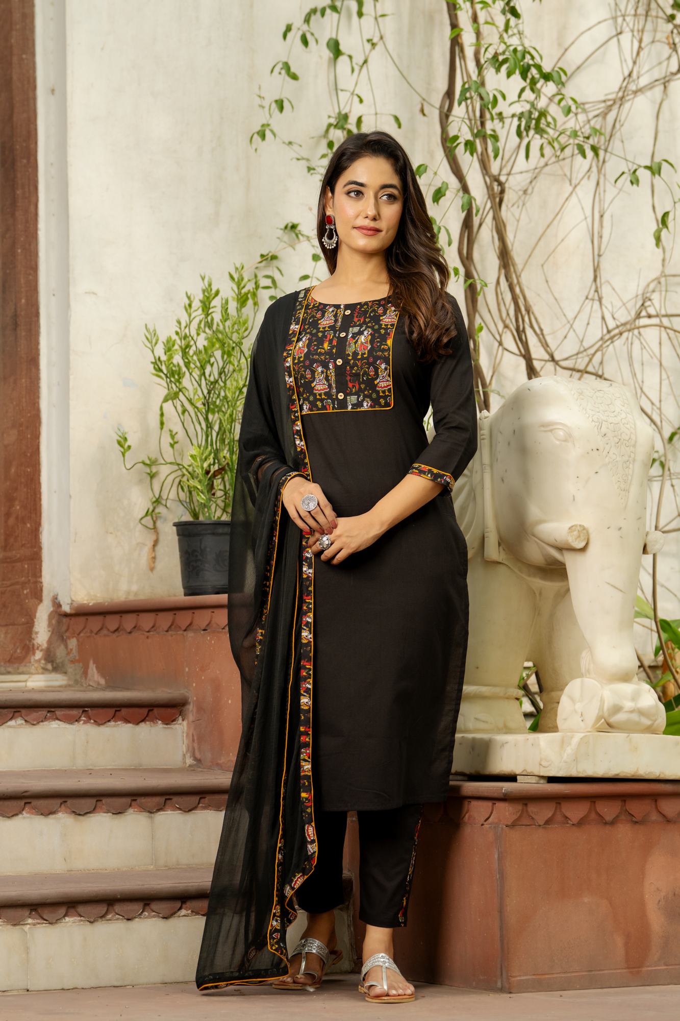 MAJESTIC BLACK KURTA SET