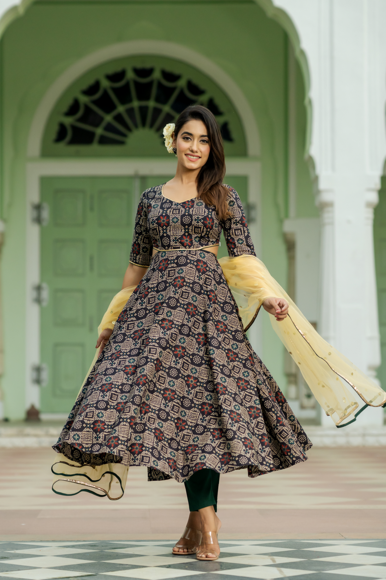 VINTAGE NOIR ANARKALI SUIT SET