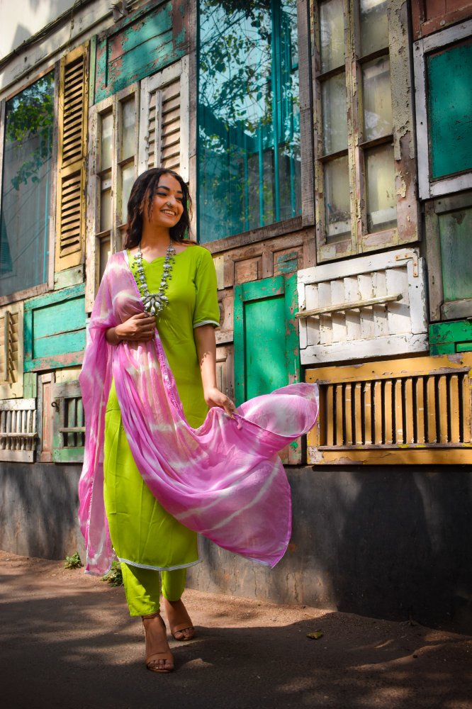 LIME GREEN LEHERIYA KURTA SET