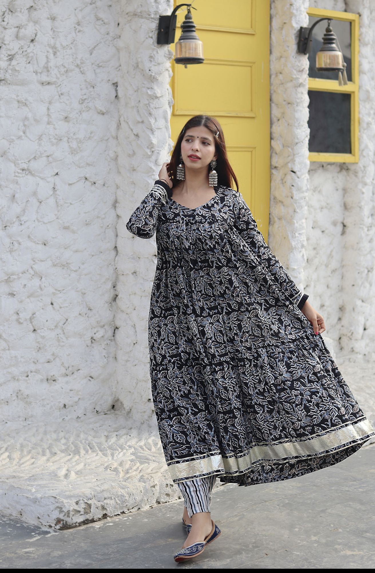 BLACK HAND BLOCK GOTA SUIT SET