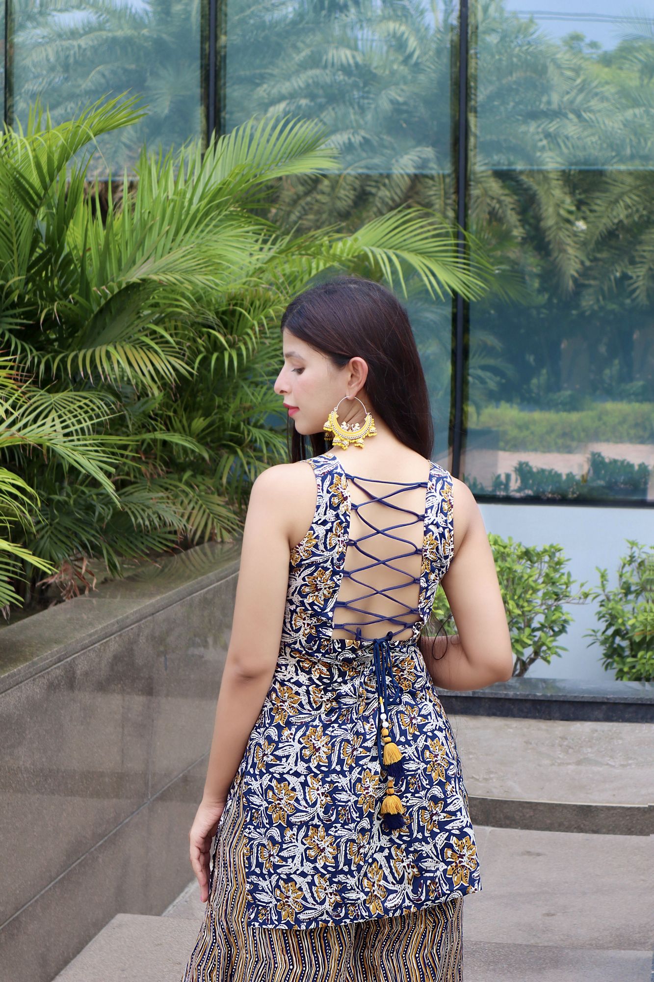 MODEST BACKLESS KURTA SET