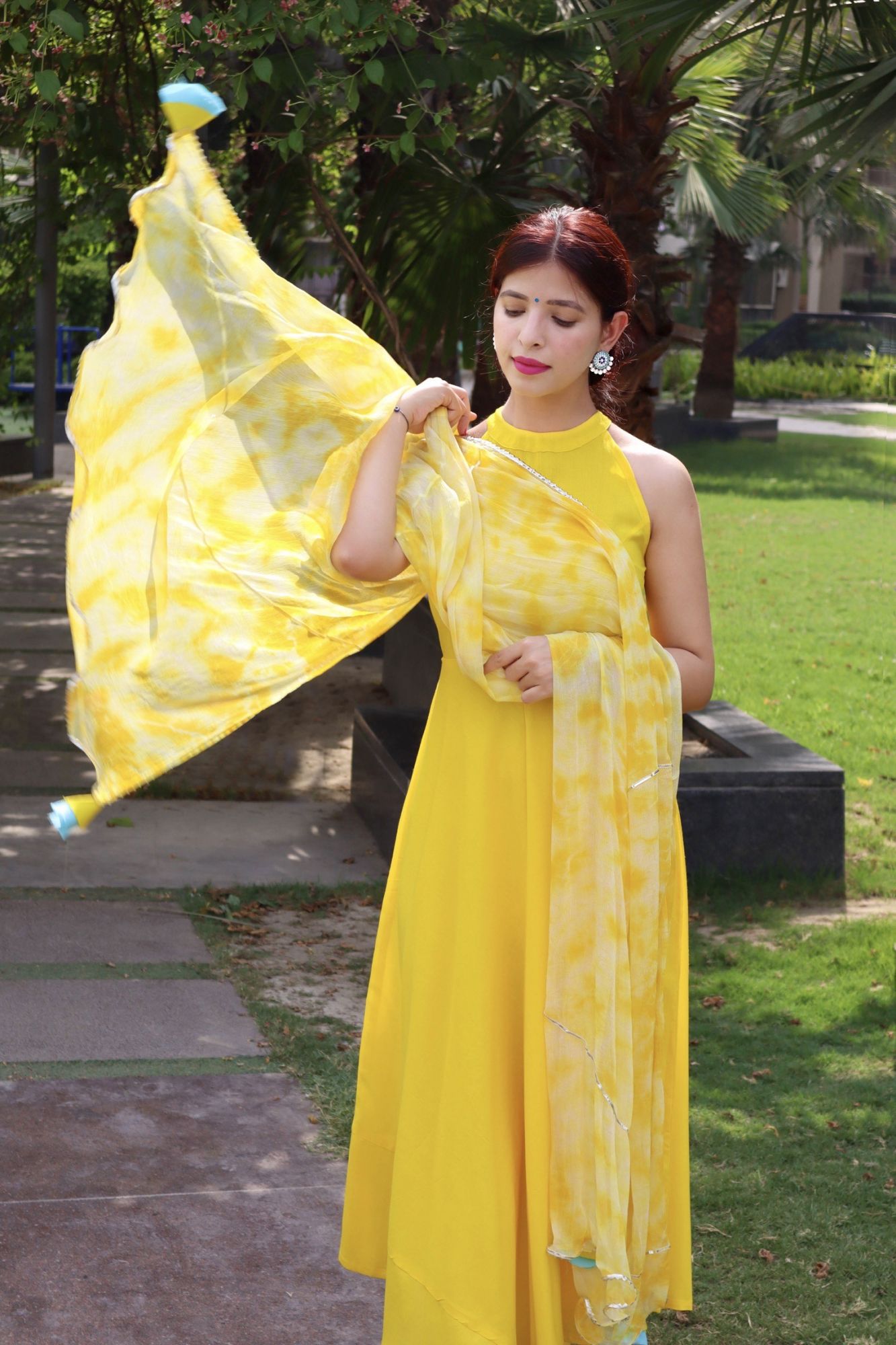 CHIC YELLOW NAZNEEN SUIT SET
