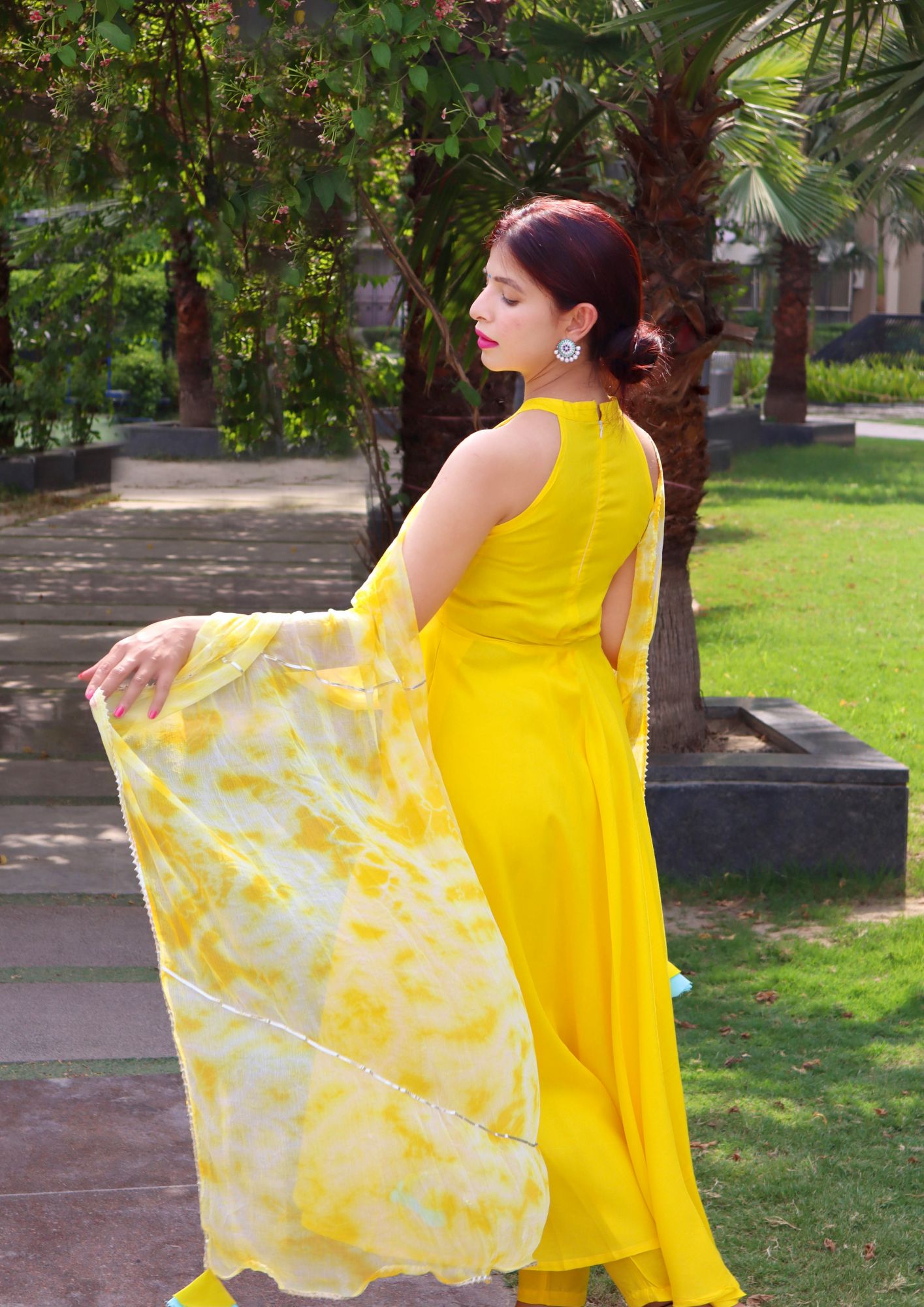 CHIC YELLOW NAZNEEN SUIT SET