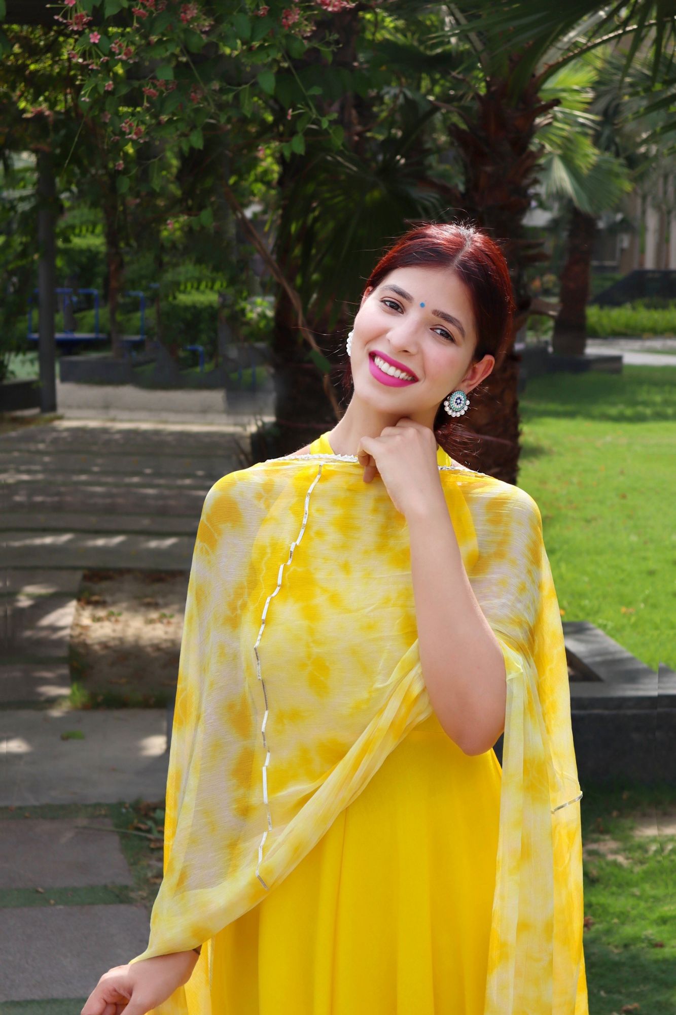 CHIC YELLOW NAZNEEN SUIT SET