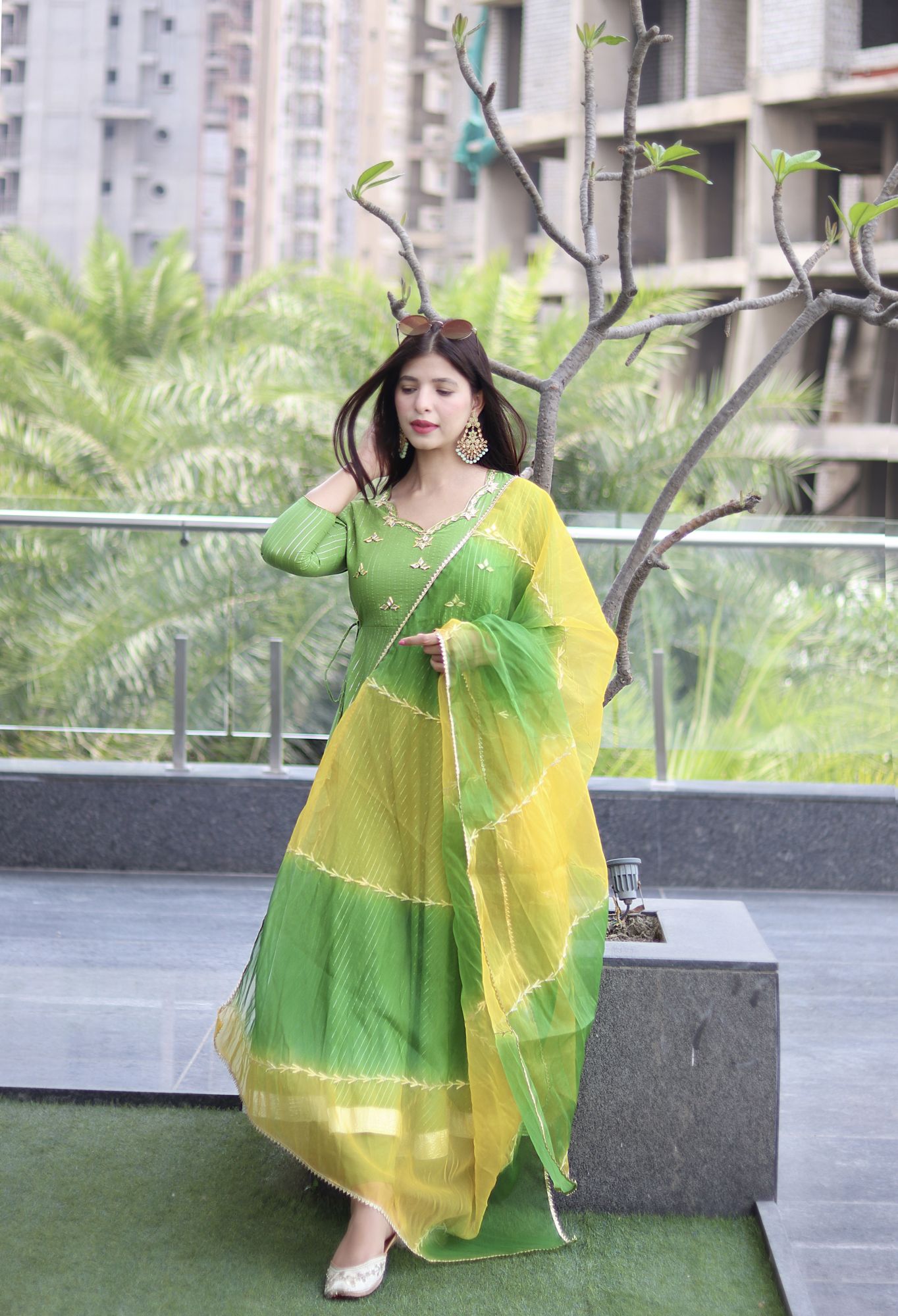 GREEN HANDWORKED SUIT SET